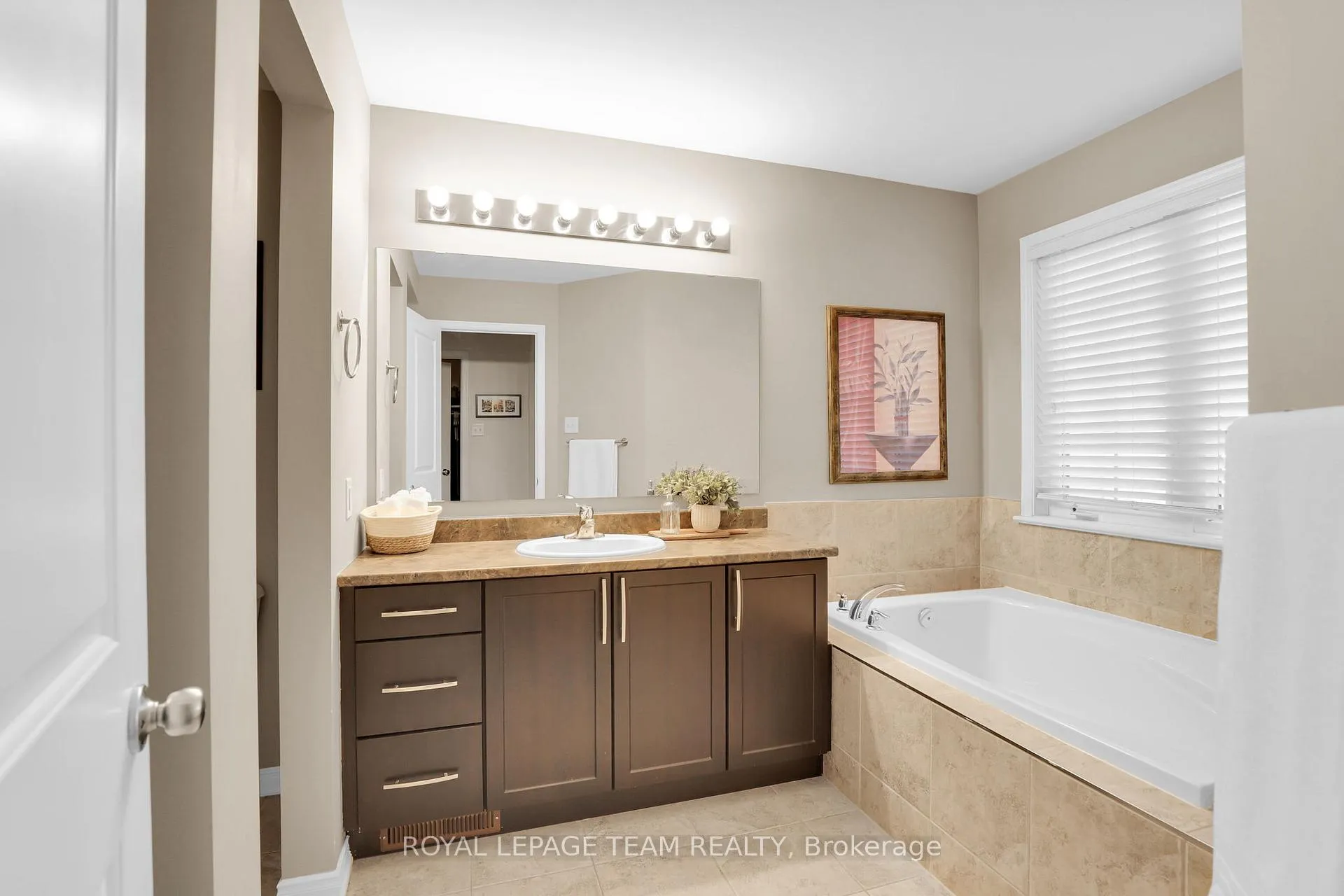 Photo 23 of 356 Aldworth Private, Ottawa, Stittsville (South) — HOMEH