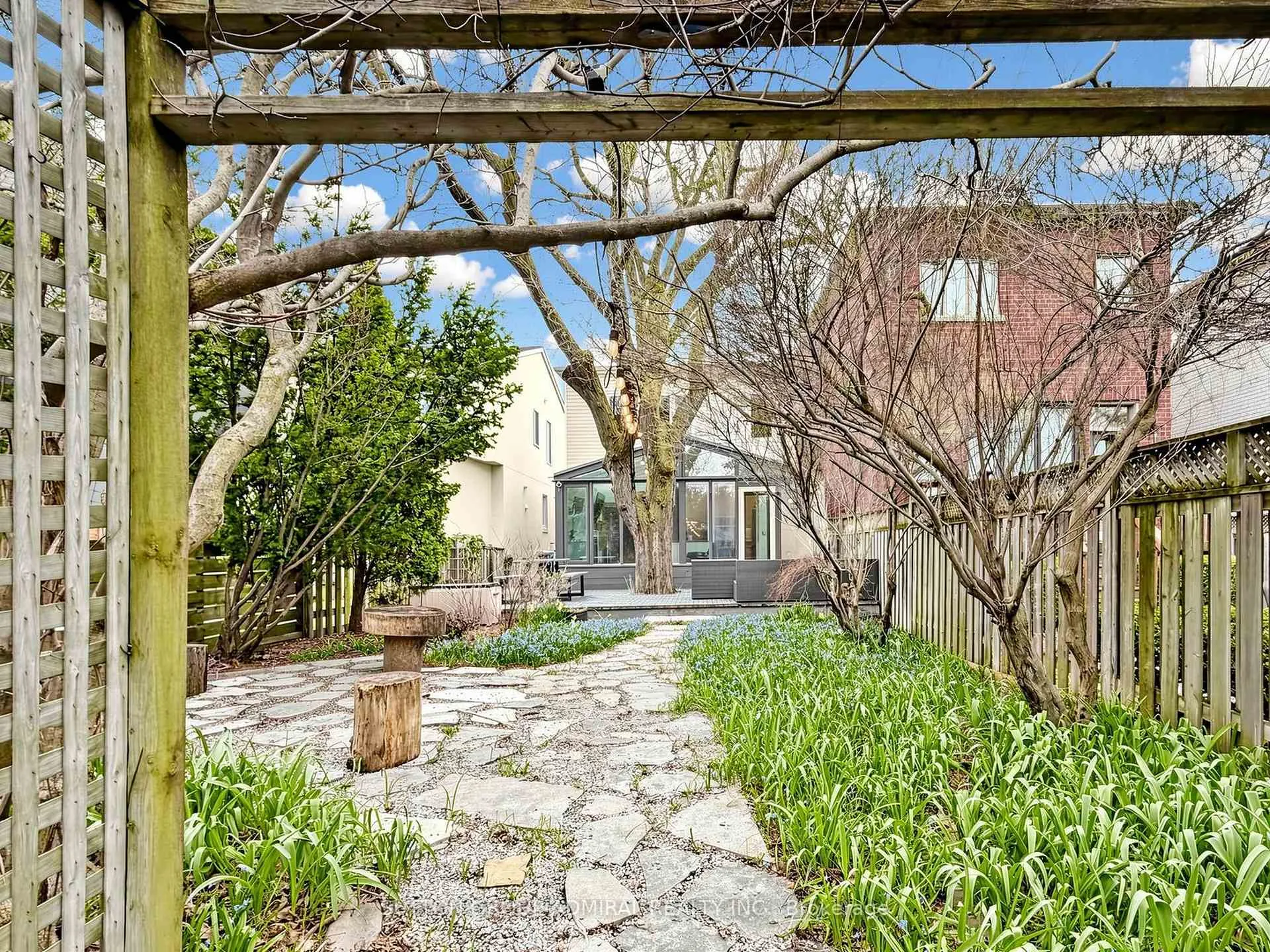 Photo 33 of 329 Melrose Avenue, Toronto, Bedford Park-Nortown — HOMEH