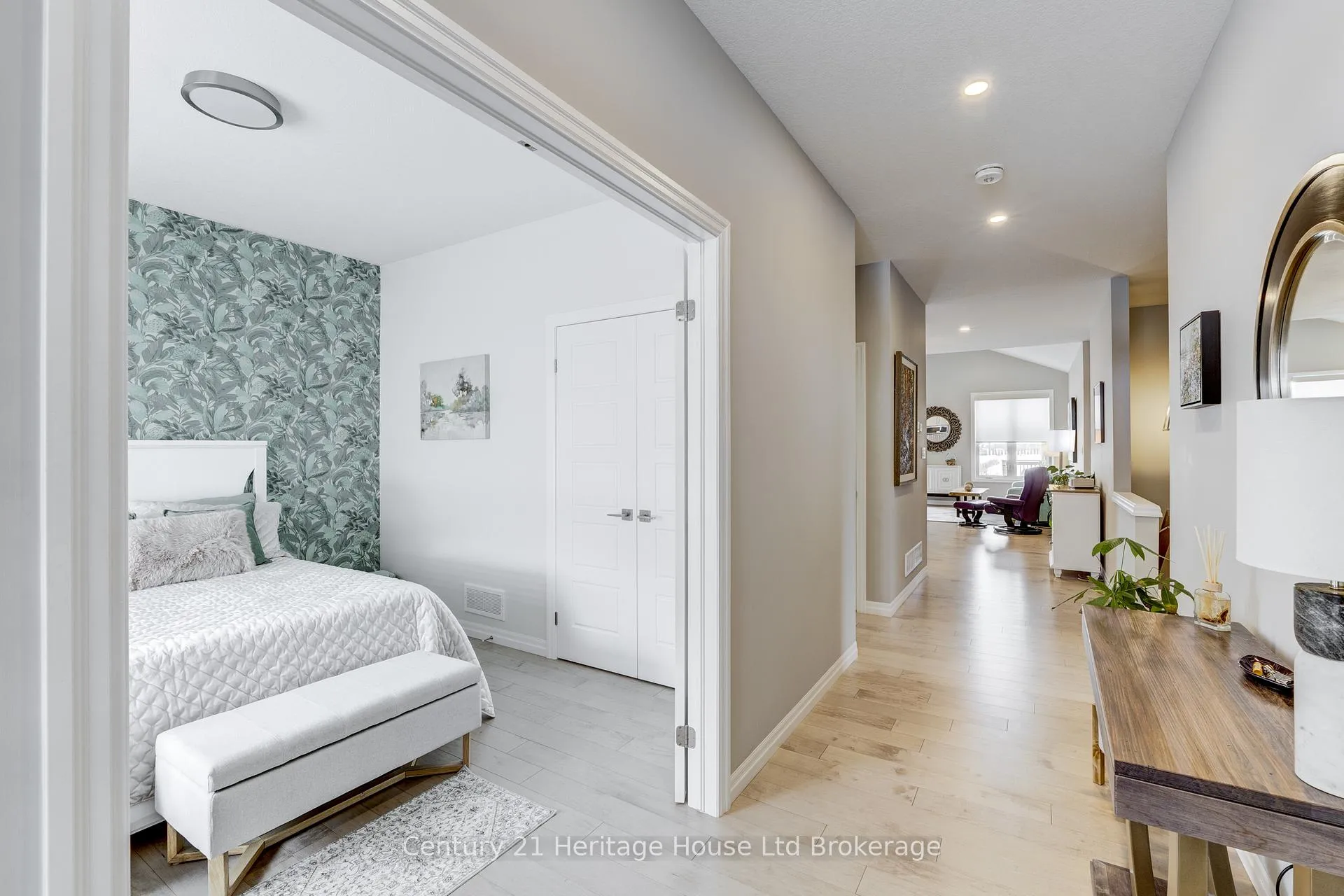 Photo 5 of 29 Keba Crescent, Tillsonburg — HOMEH