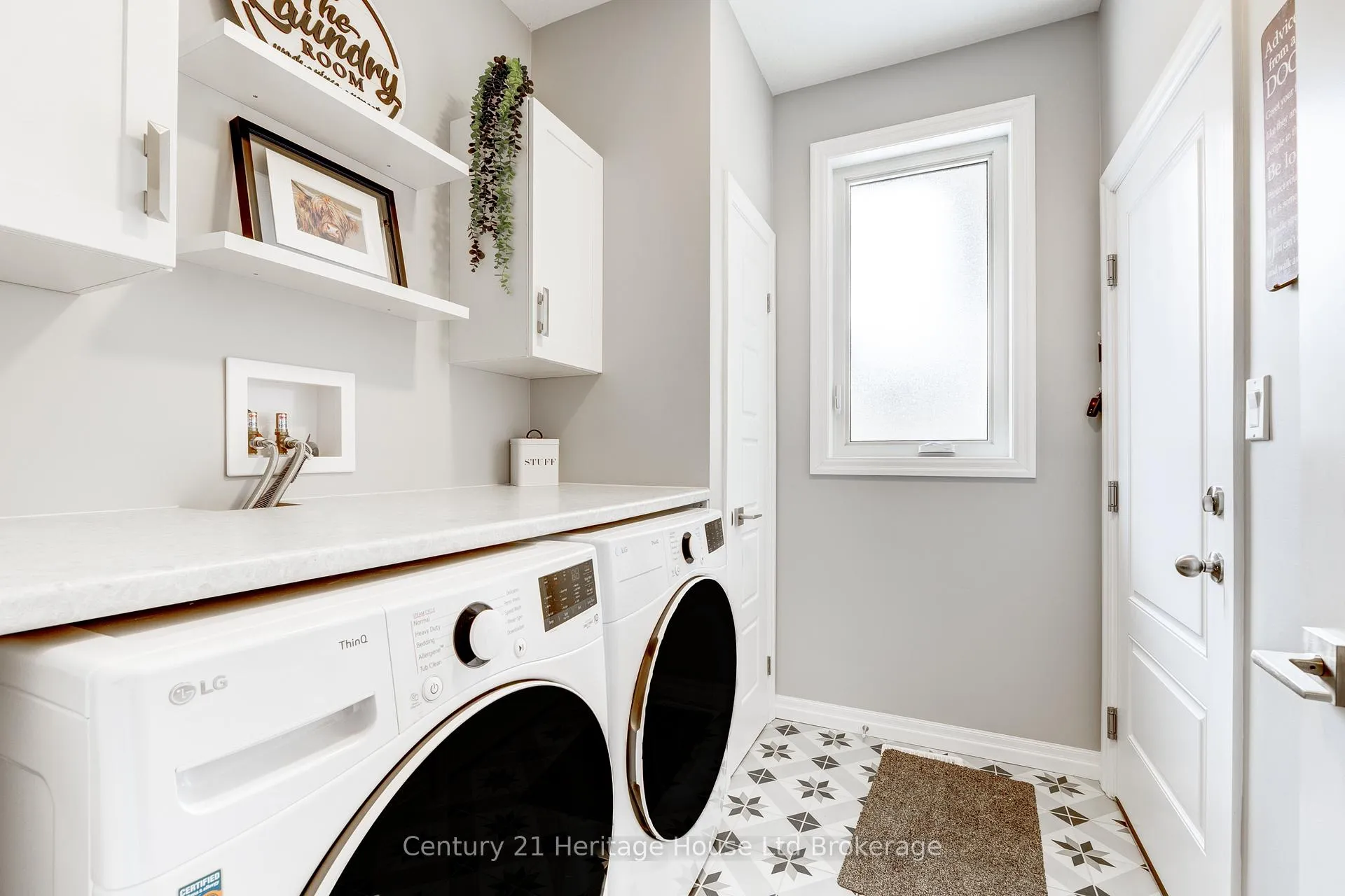 Photo 10 of 29 Keba Crescent, Tillsonburg — HOMEH