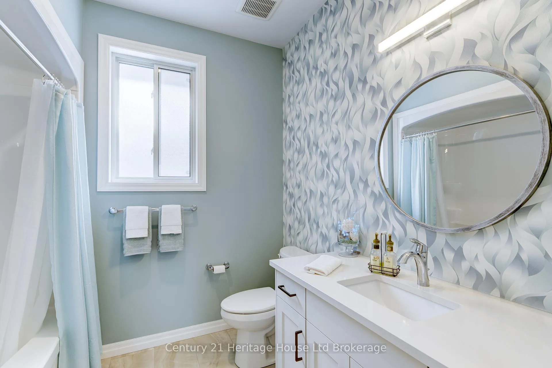 Photo 12 of 29 Keba Crescent, Tillsonburg — HOMEH