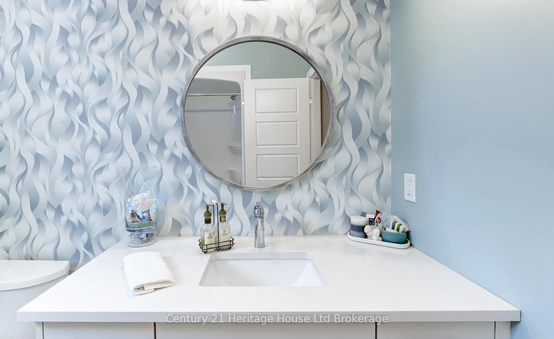 Photo 13 of 29 Keba Crescent, Tillsonburg — HOMEH