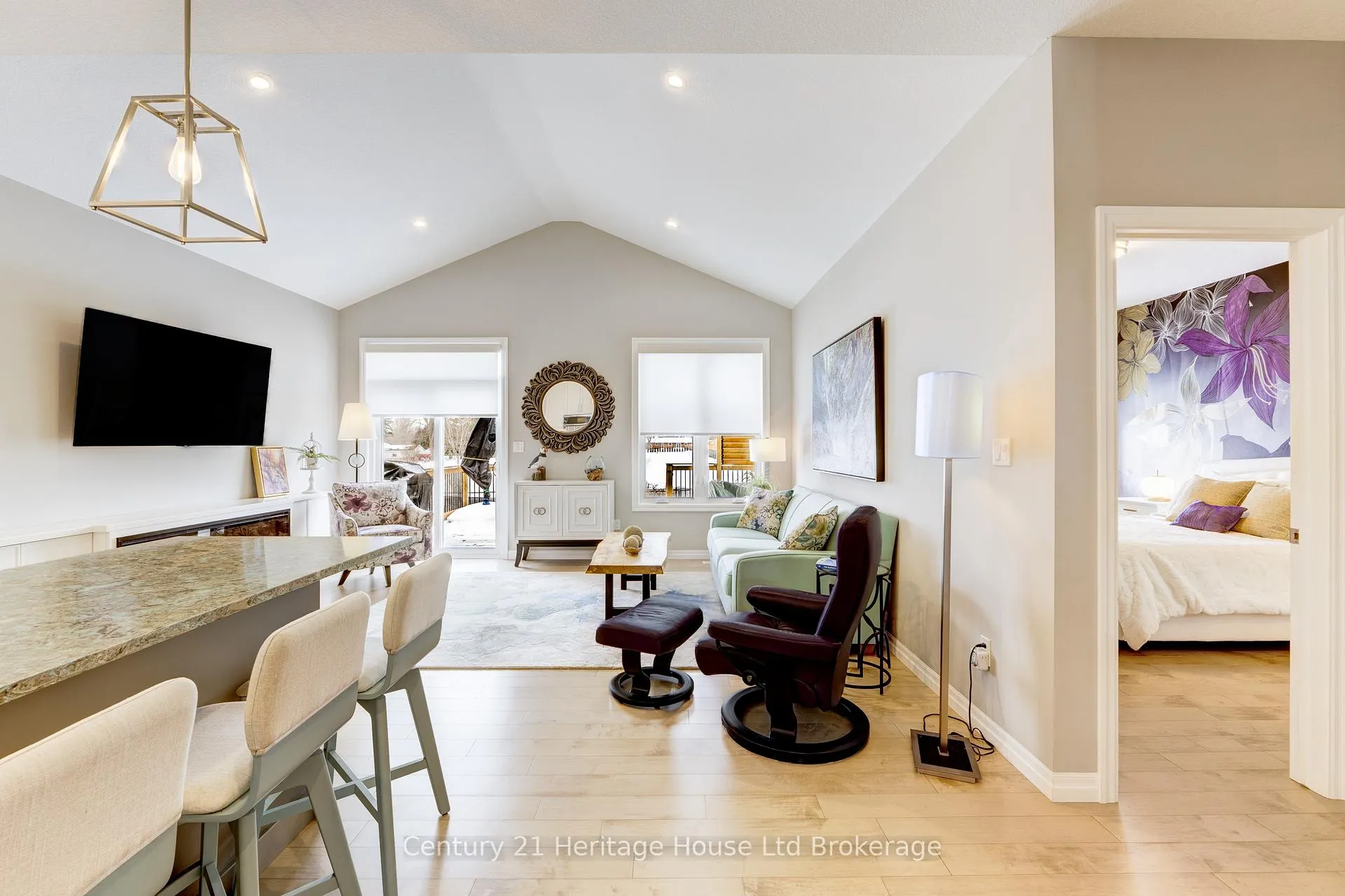 Photo 15 of 29 Keba Crescent, Tillsonburg — HOMEH