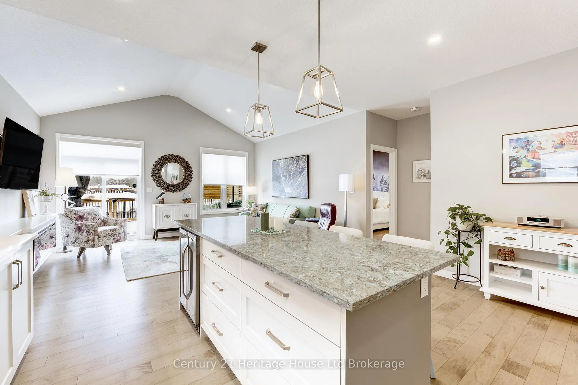 Photo 21 of 29 Keba Crescent, Tillsonburg — HOMEH