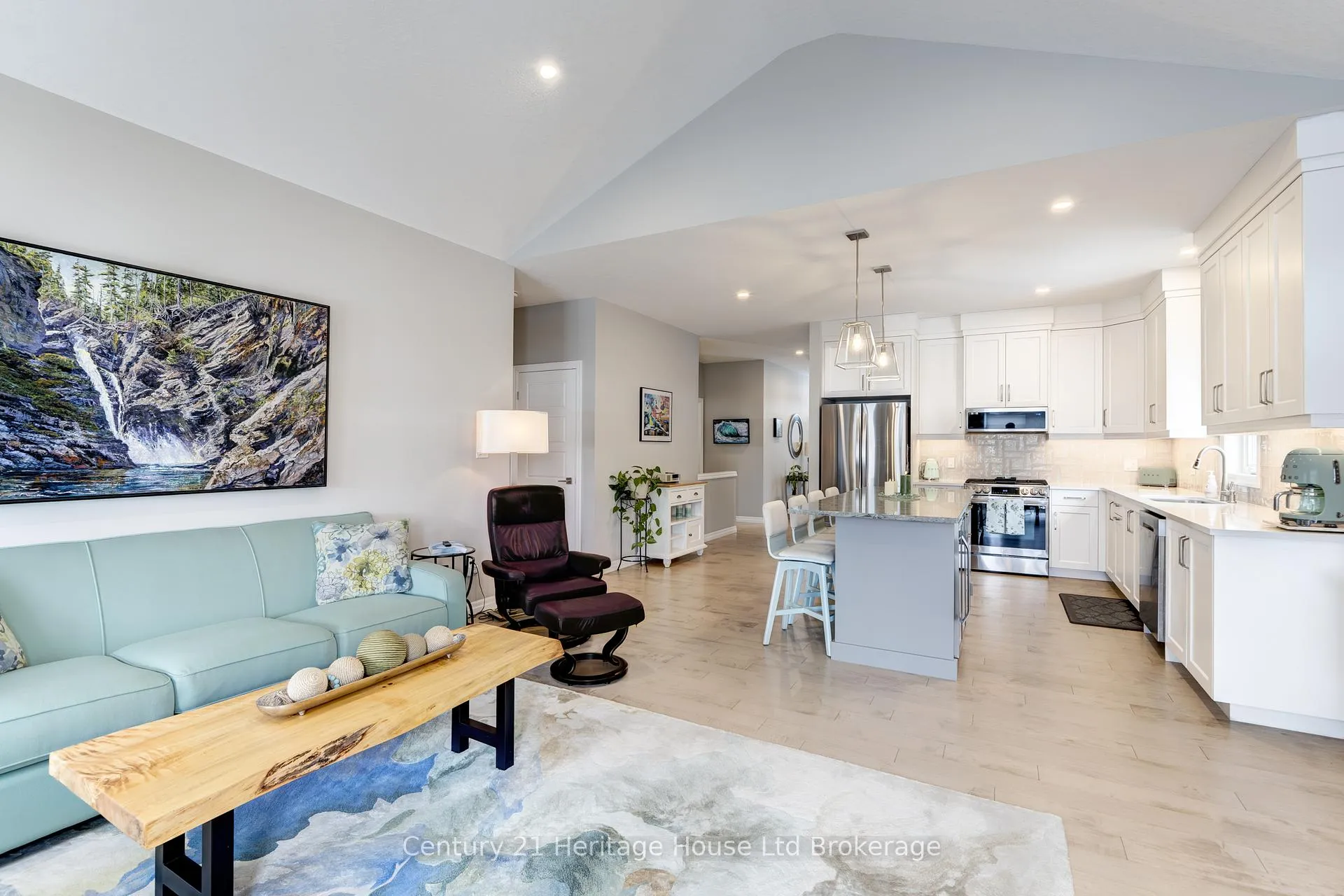 Photo 24 of 29 Keba Crescent, Tillsonburg — HOMEH