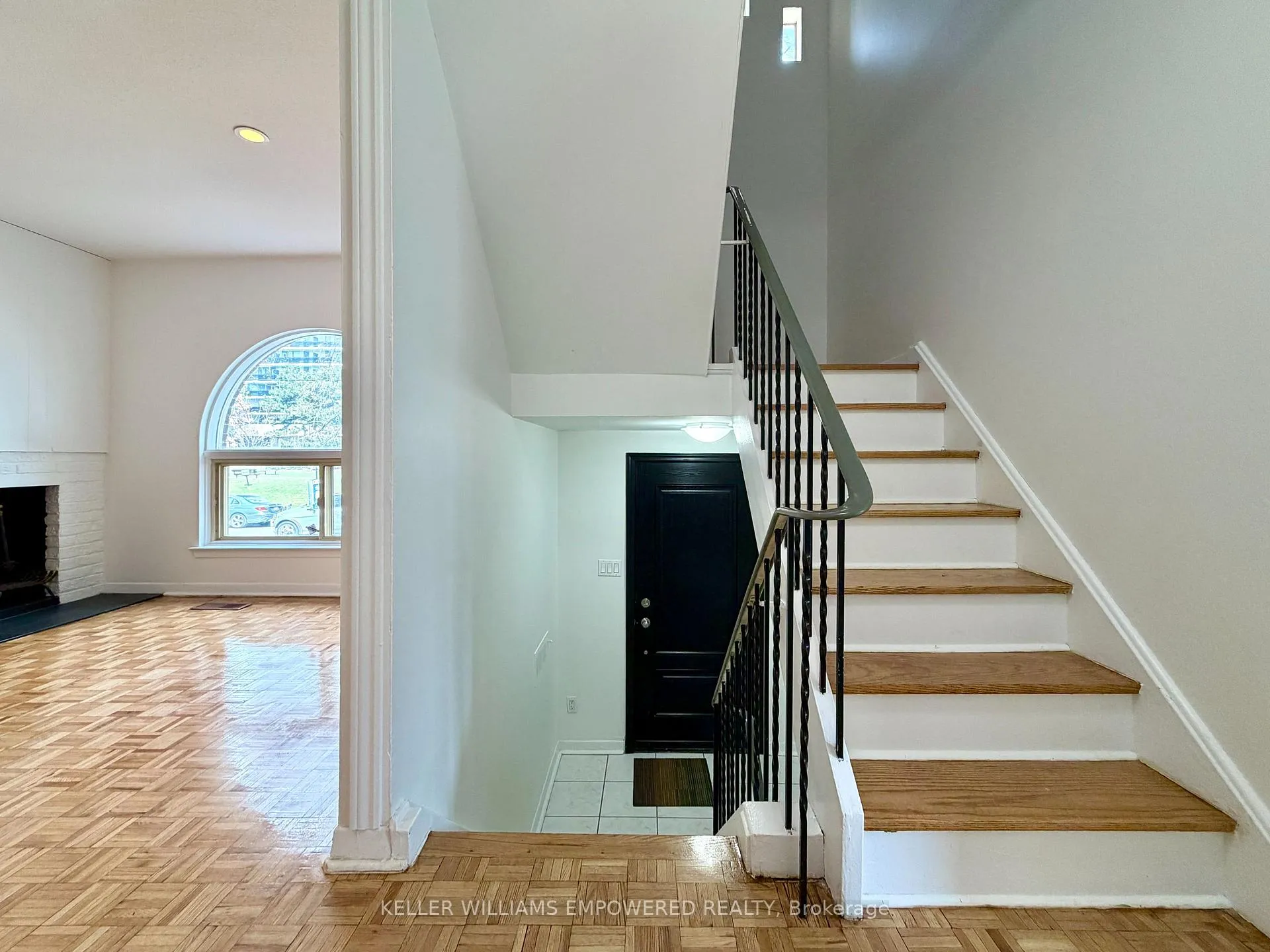 Photo 3 of 75 Balliol Street, Toronto, Mount Pleasant West — HOMEH