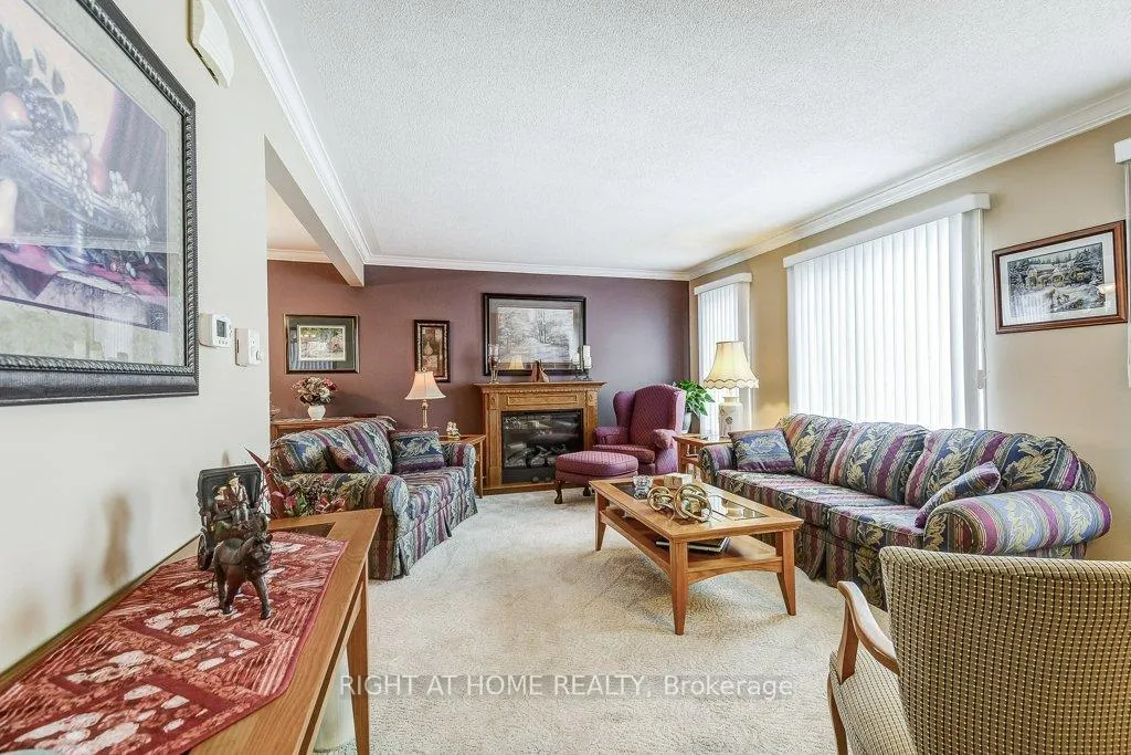 Photo 5 of 126 Glenariff Drive, Hamilton, Rural Flamborough — HOMEH