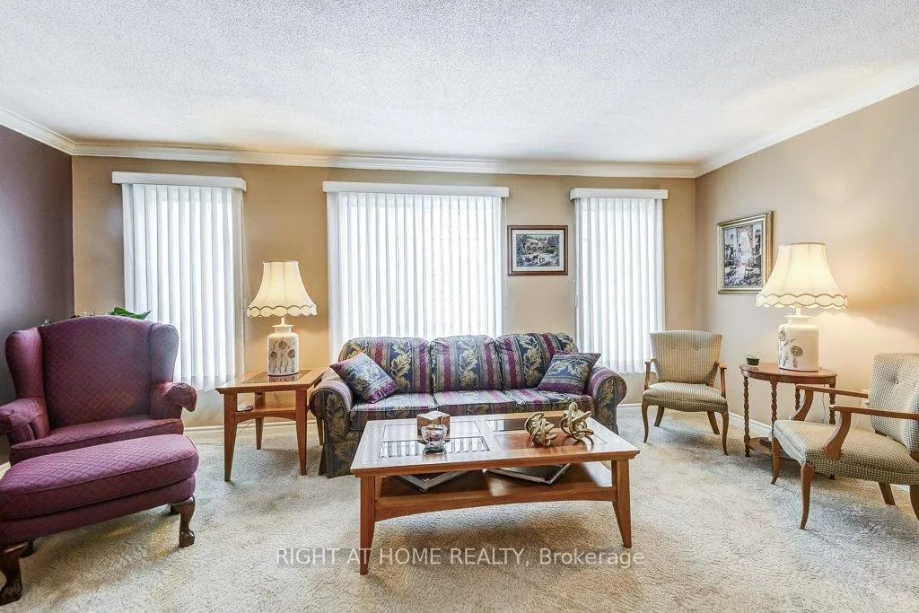 Photo 6 of 126 Glenariff Drive, Hamilton, Rural Flamborough — HOMEH