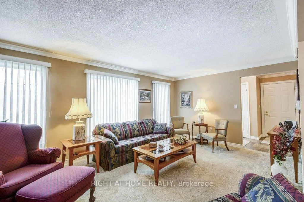 Photo 7 of 126 Glenariff Drive, Hamilton, Rural Flamborough — HOMEH