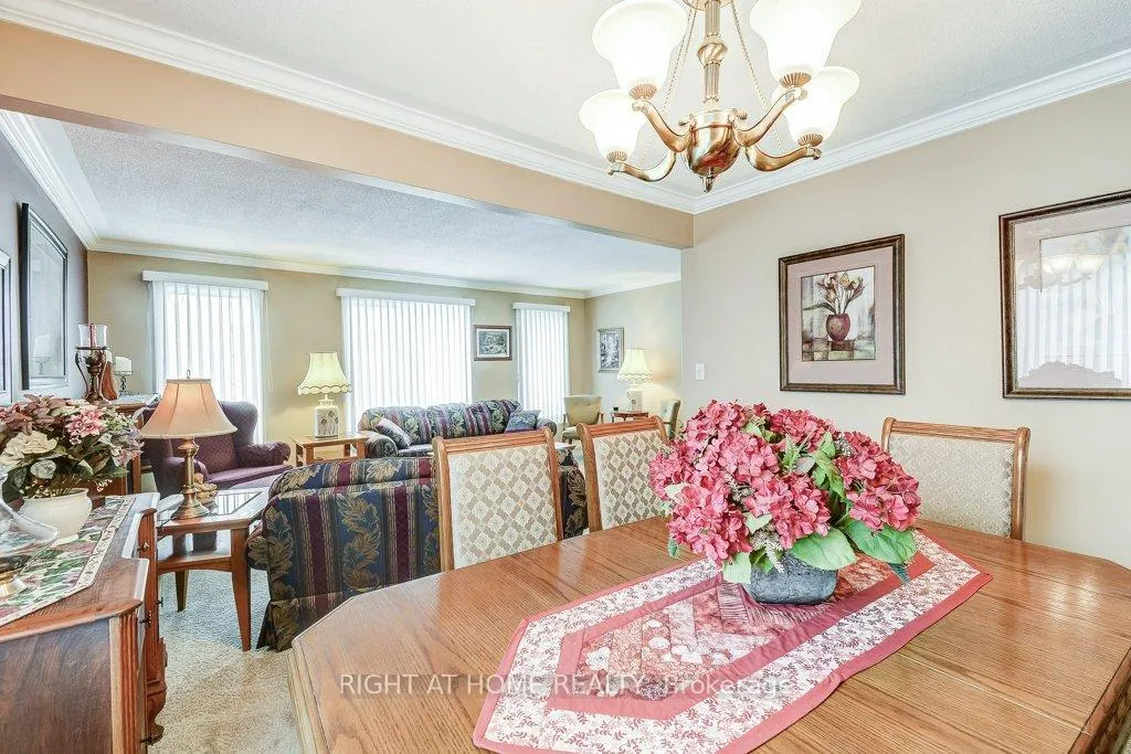 Photo 10 of 126 Glenariff Drive, Hamilton, Rural Flamborough — HOMEH
