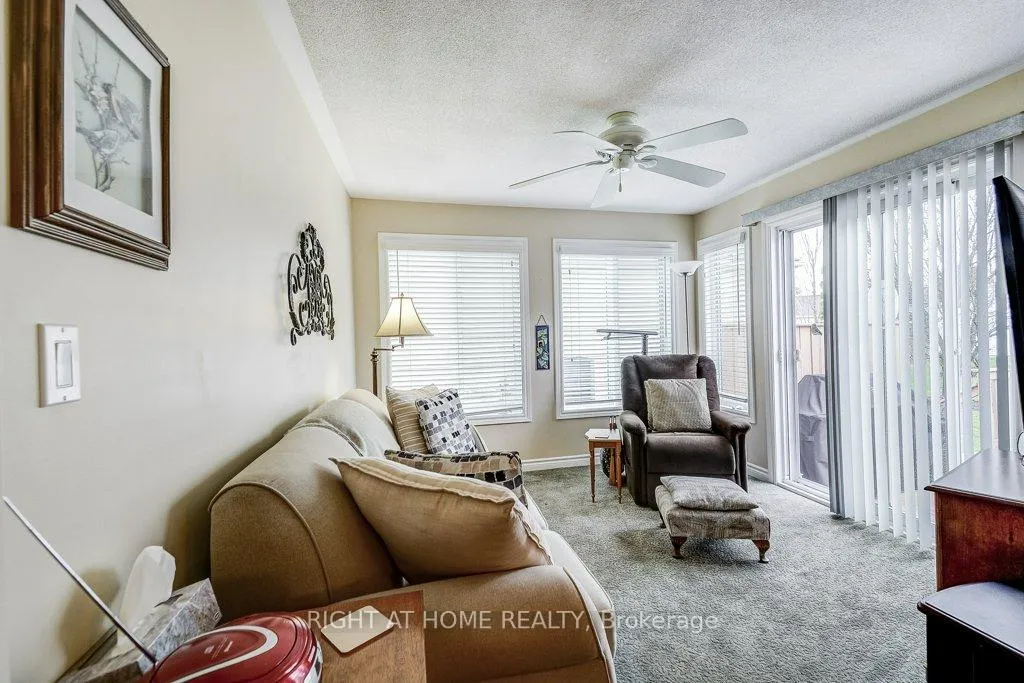 Photo 17 of 126 Glenariff Drive, Hamilton, Rural Flamborough — HOMEH