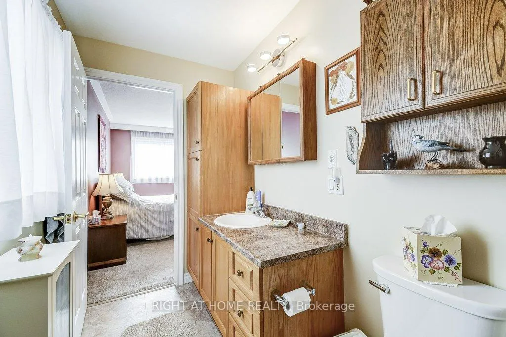 Photo 24 of 126 Glenariff Drive, Hamilton, Rural Flamborough — HOMEH