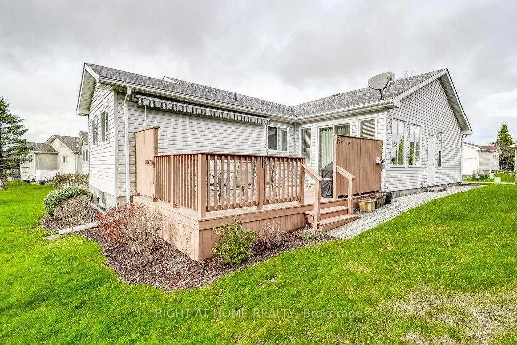Photo 33 of 126 Glenariff Drive, Hamilton, Rural Flamborough — HOMEH