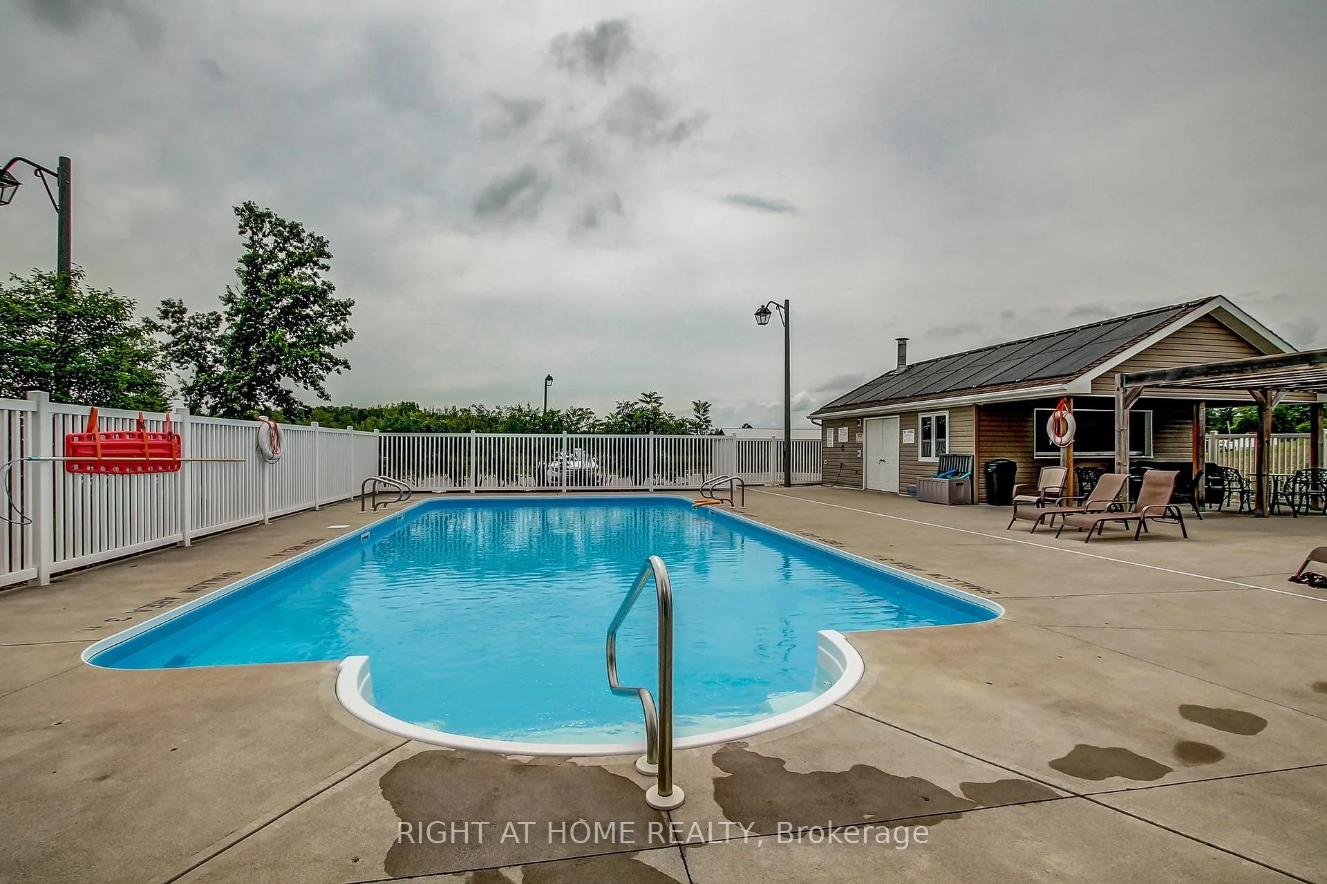 Photo 45 of 126 Glenariff Drive, Hamilton, Rural Flamborough — HOMEH