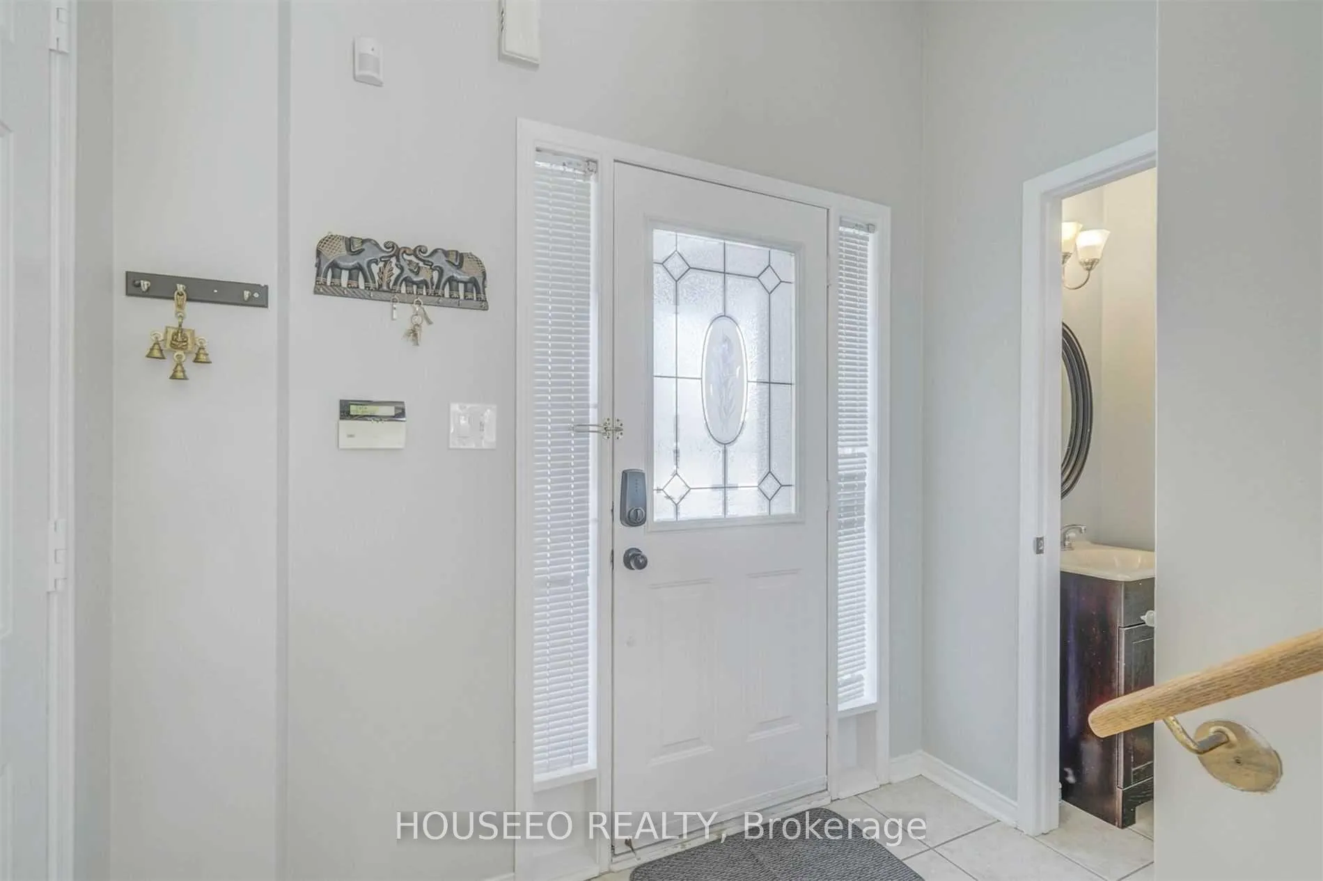 Photo 3 of 127 Farthingale Crescent, Brampton, Fletcher's Meadow — HOMEH