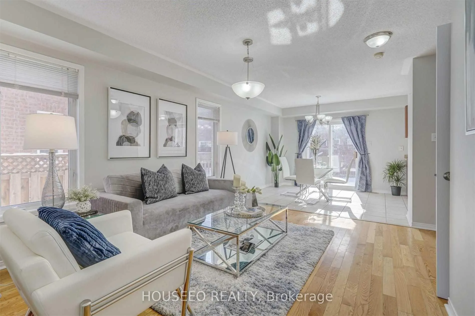 Photo 5 of 127 Farthingale Crescent, Brampton, Fletcher's Meadow — HOMEH
