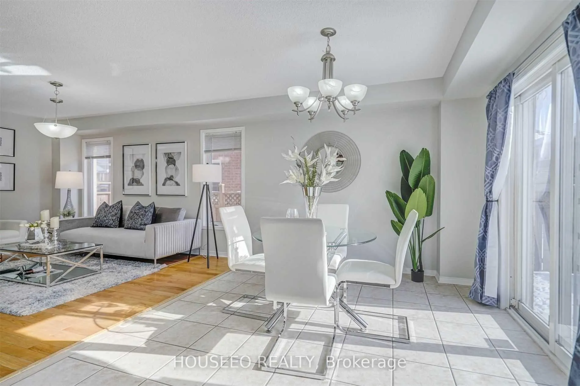 Photo 6 of 127 Farthingale Crescent, Brampton, Fletcher's Meadow — HOMEH