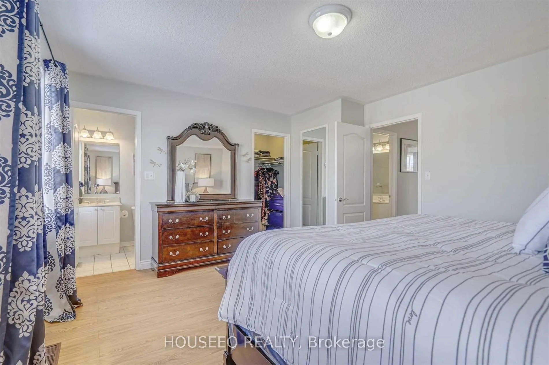 Photo 13 of 127 Farthingale Crescent, Brampton, Fletcher's Meadow — HOMEH
