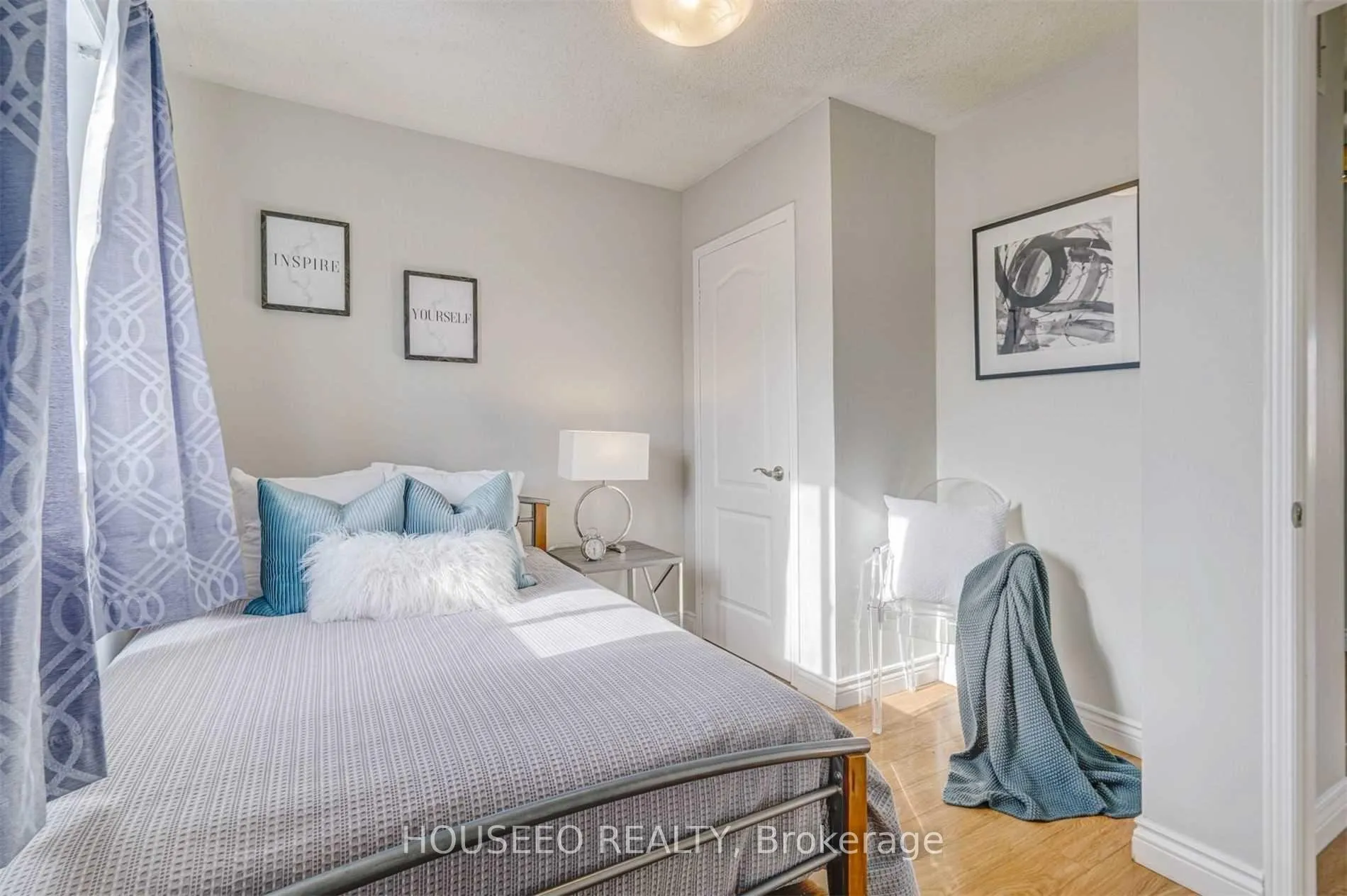 Photo 17 of 127 Farthingale Crescent, Brampton, Fletcher's Meadow — HOMEH
