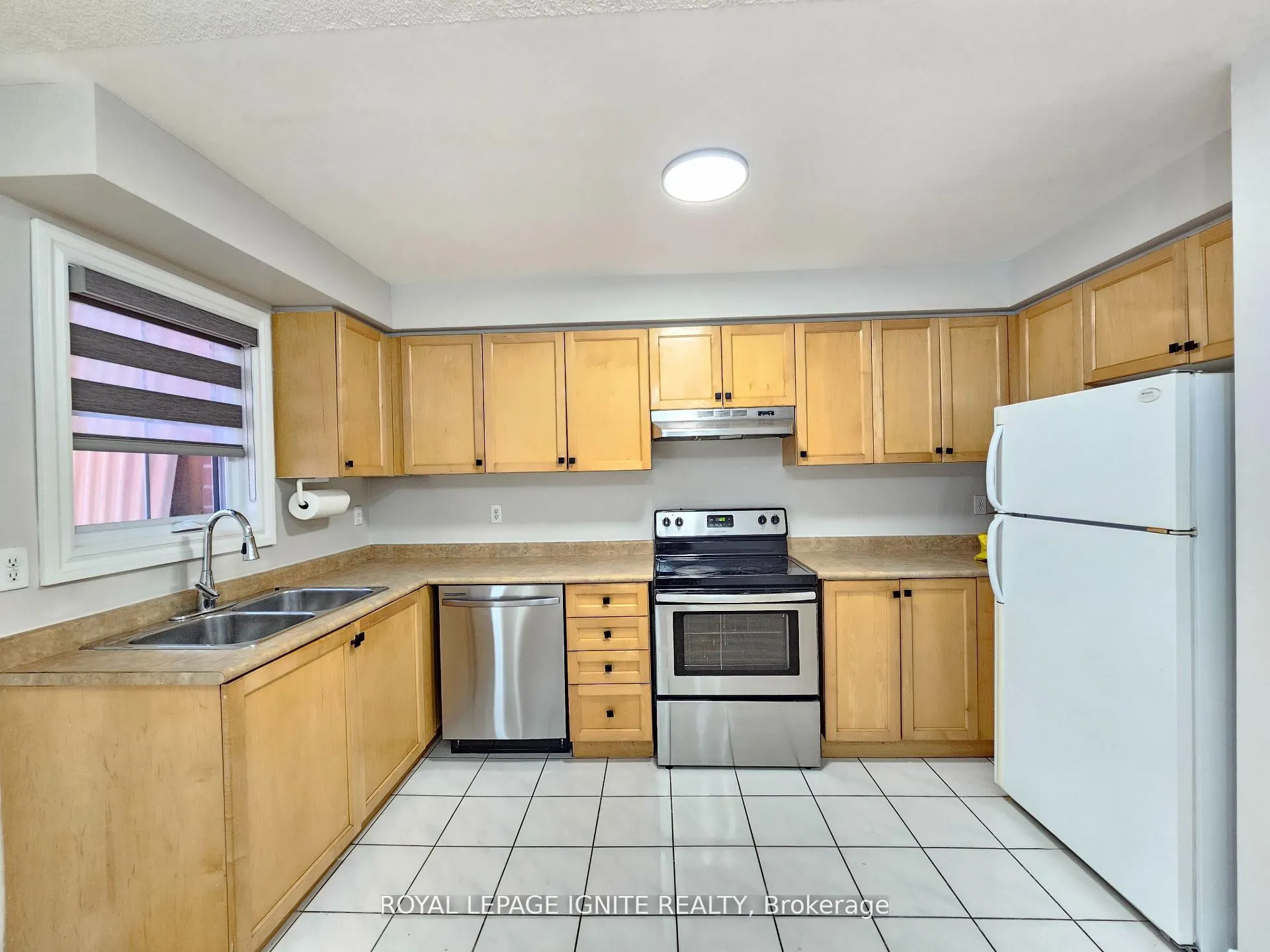 Photo 7 of 83 Checkerberry Crescent, Brampton, Sandringham-Wellington — HOMEH