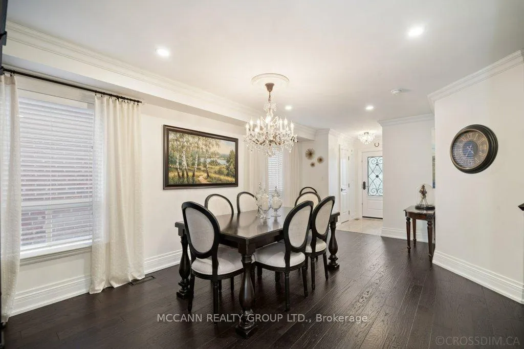 Photo 8 of 75 Shetland Crescent, Vaughan, Maple — HOMEH