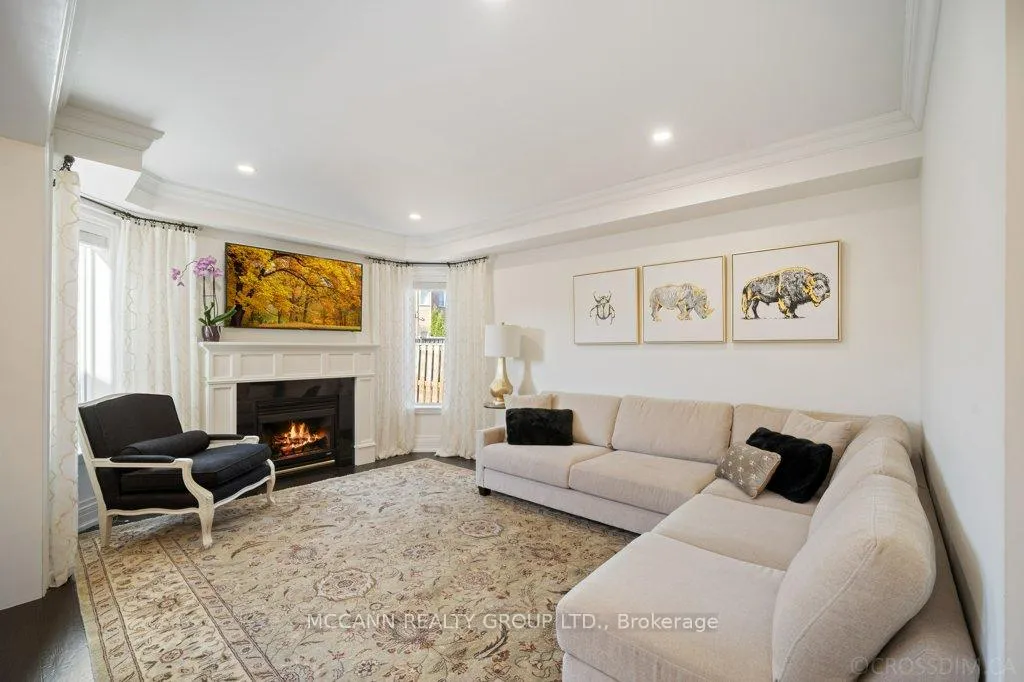 Photo 9 of 75 Shetland Crescent, Vaughan, Maple — HOMEH
