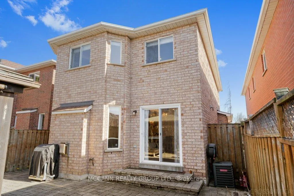Photo 35 of 75 Shetland Crescent, Vaughan, Maple — HOMEH