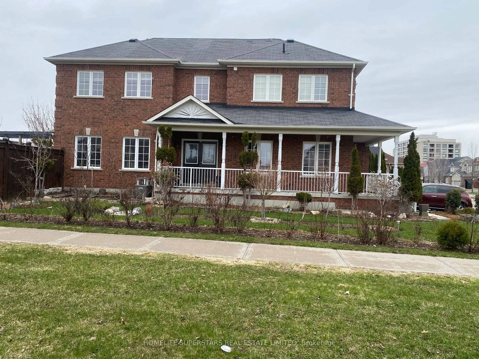 Front of 1316 Macinally Court