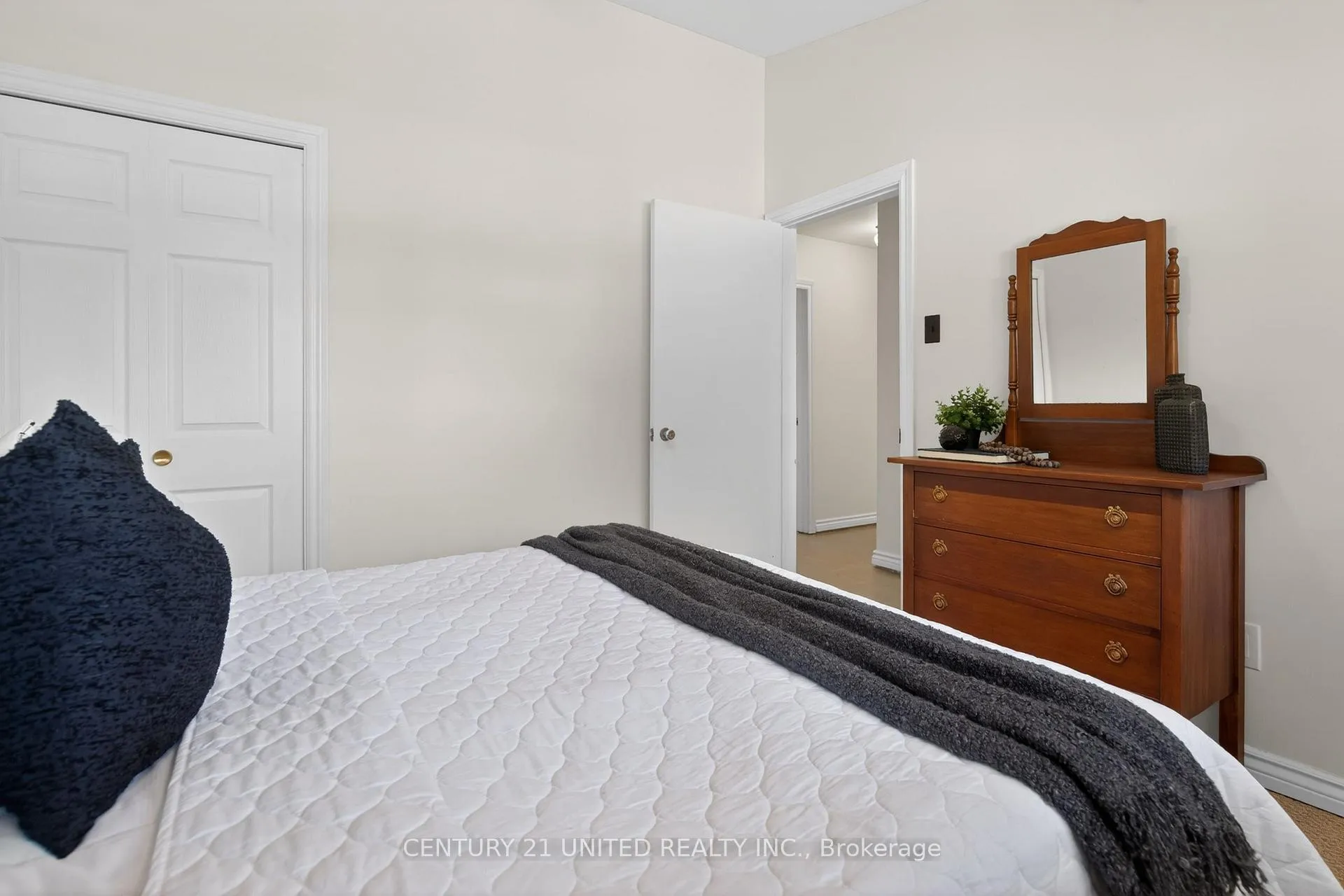 Photo 23 of 1288 Algonquin Boulevard, Peterborough, Northcrest Ward 5 — HOMEH