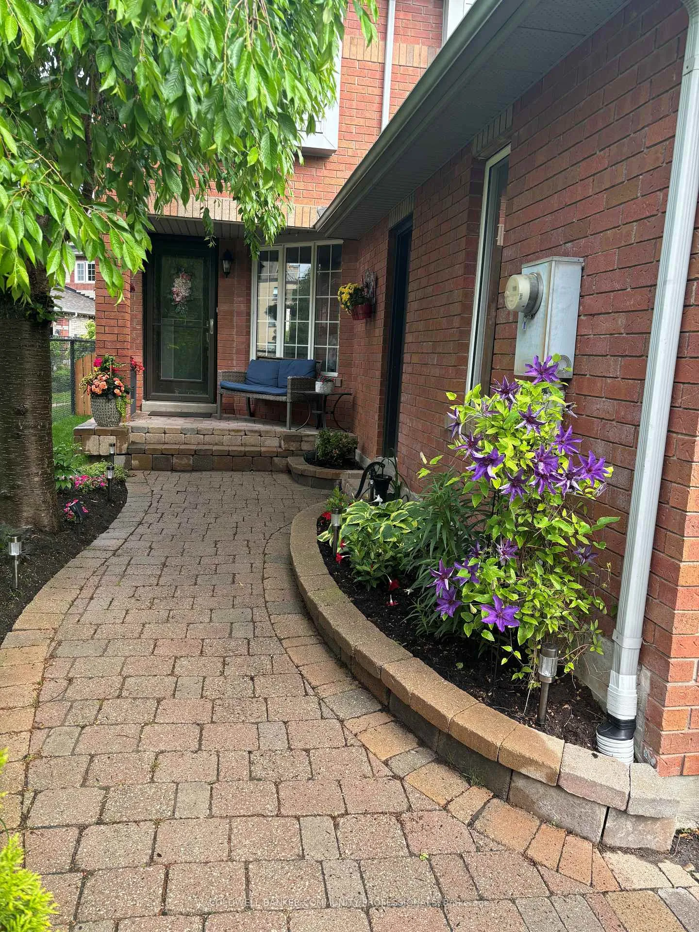 Photo 5 of 32 Mcclure Court, Halton Hills, Georgetown — HOMEH