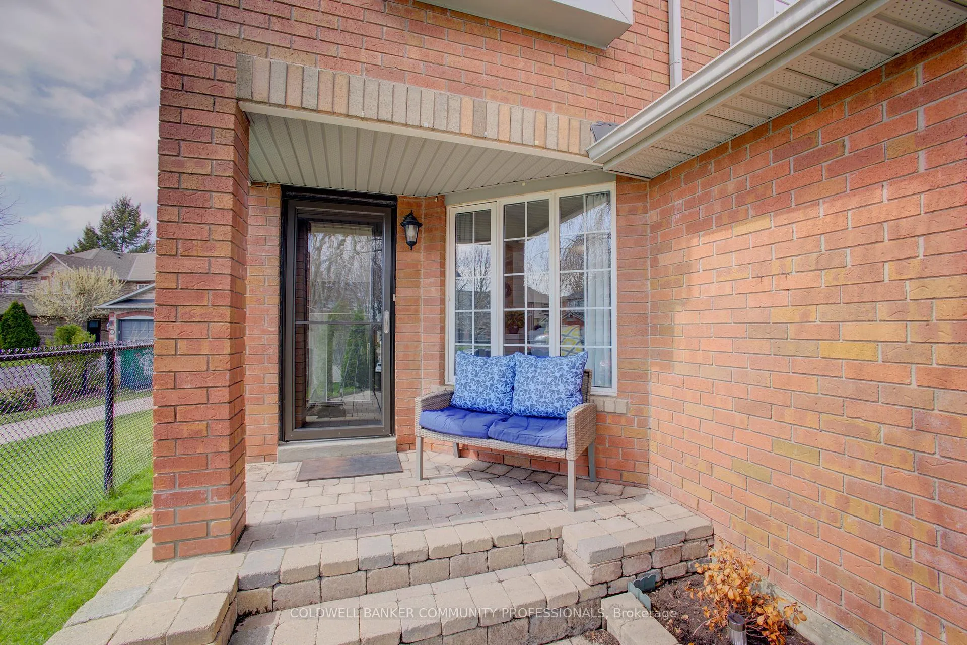 Photo 7 of 32 Mcclure Court, Halton Hills, Georgetown — HOMEH