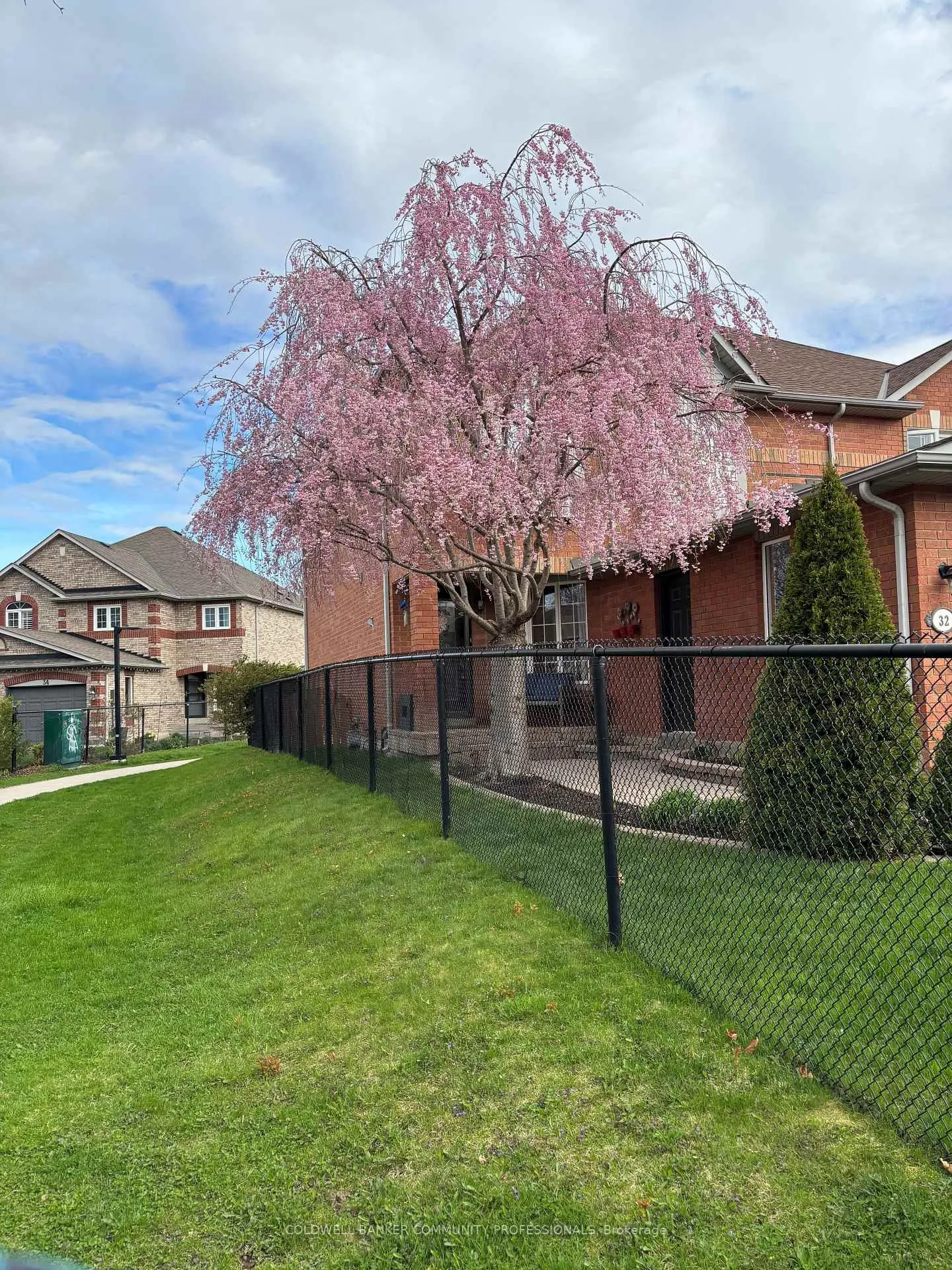 Photo 46 of 32 Mcclure Court, Halton Hills, Georgetown — HOMEH