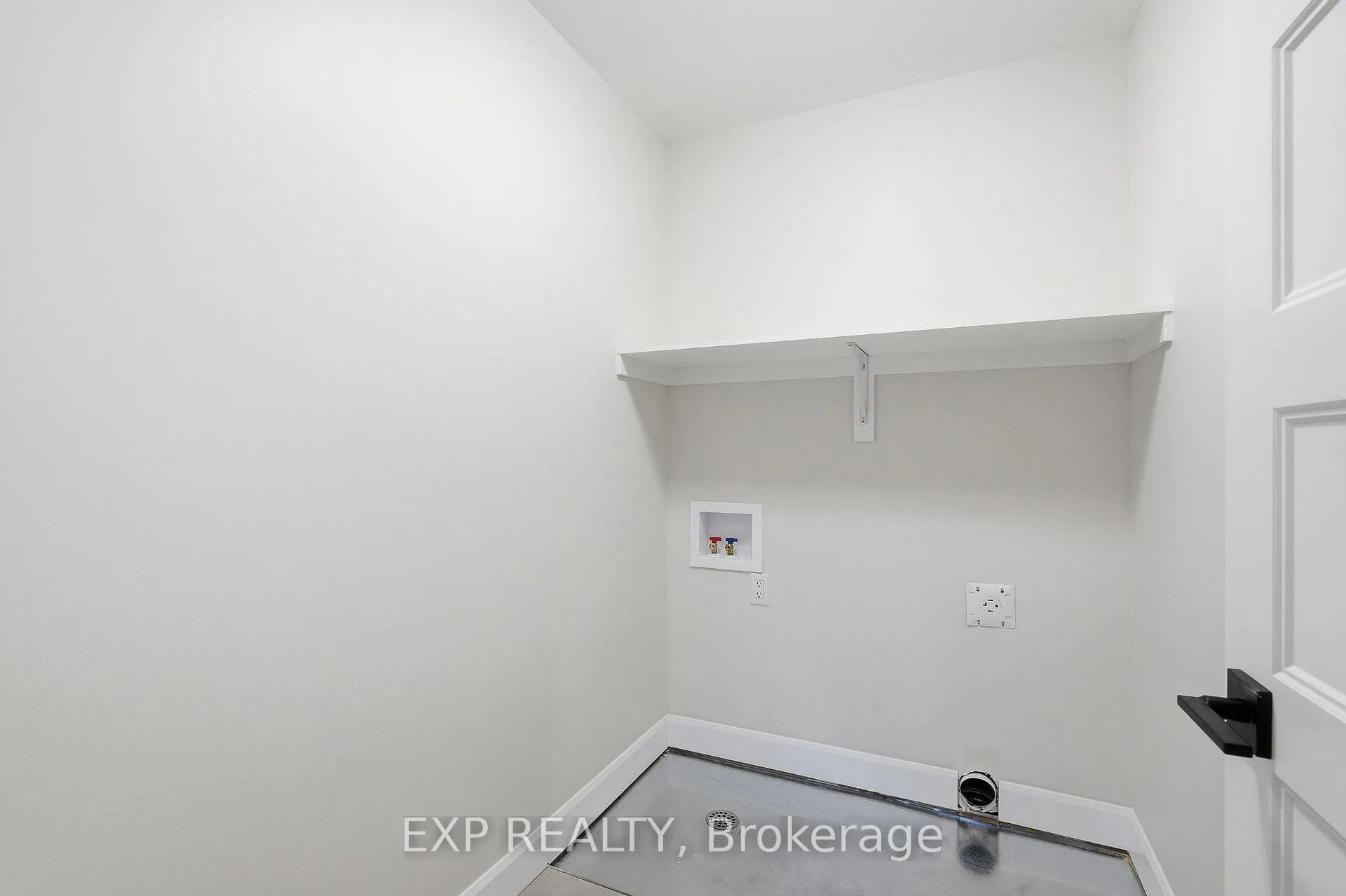 Photo 12 of 247 Sumac Crescent Street, The Nation, Limoges — HOMEH