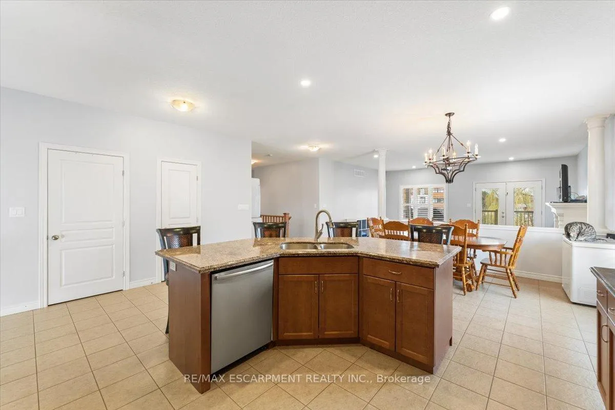 Photo 11 of 66 Magnificent Way, Hamilton, Binbrook — HOMEH