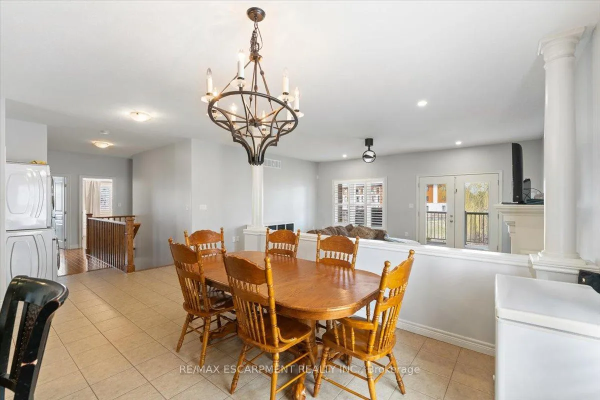 Photo 13 of 66 Magnificent Way, Hamilton, Binbrook — HOMEH