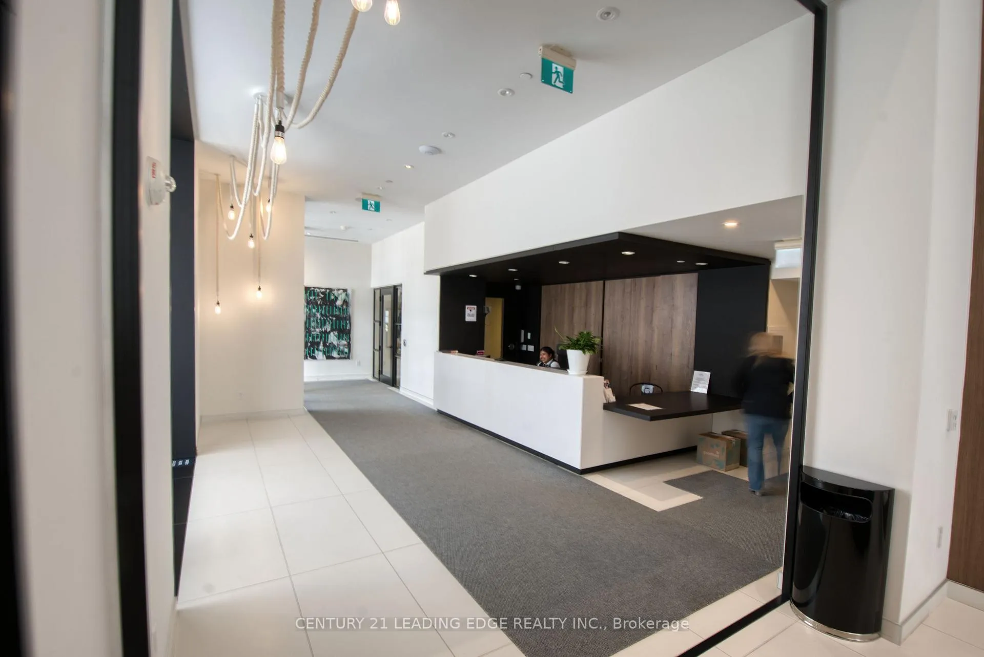 Front of Unit 2406, 20 Richardson Street