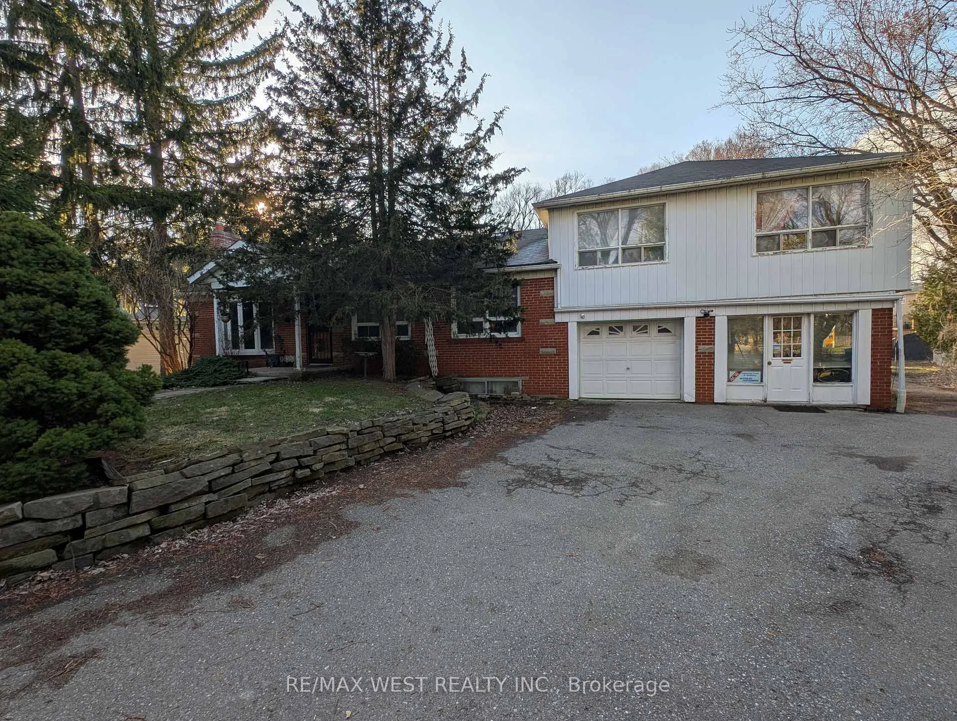 Photo 2 of 1192 & 1200 Kingston Rd, Pickering, Town Centre — HOMEH