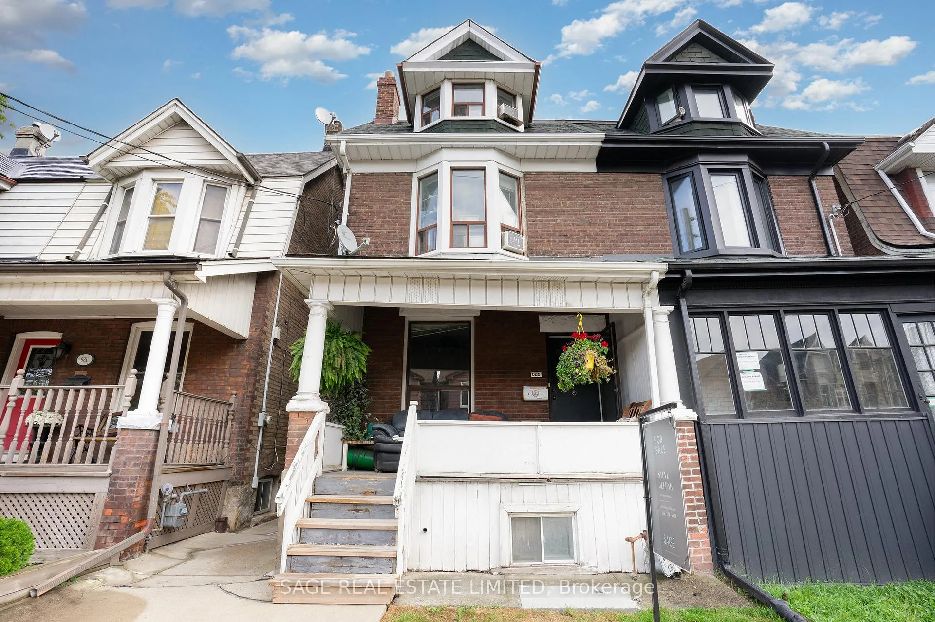 Front of 629 Ossington Avenue