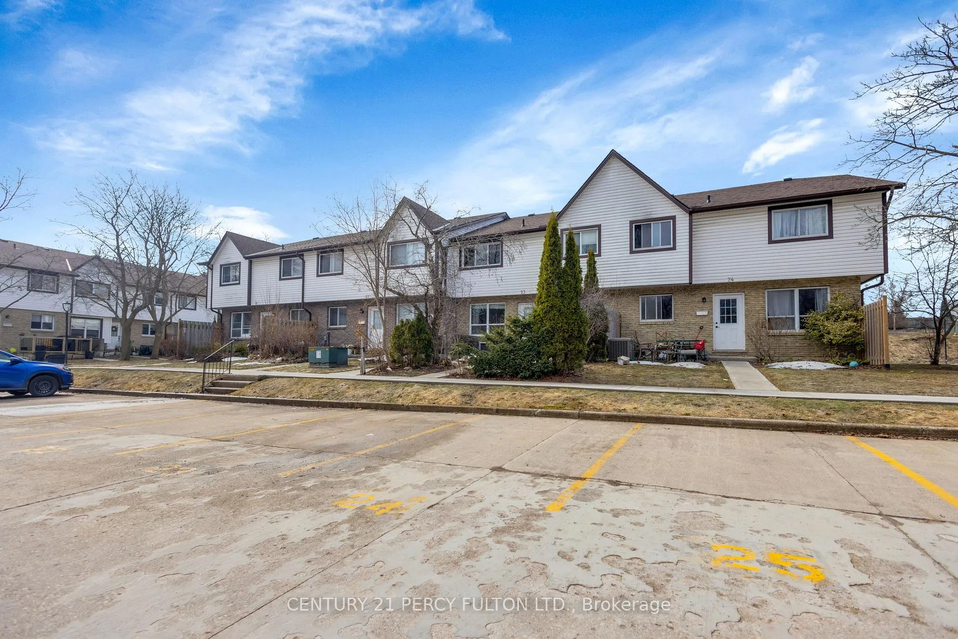 Photo 2 of Unit 23, 445 Pioneer Drive, Kitchener — HOMEH