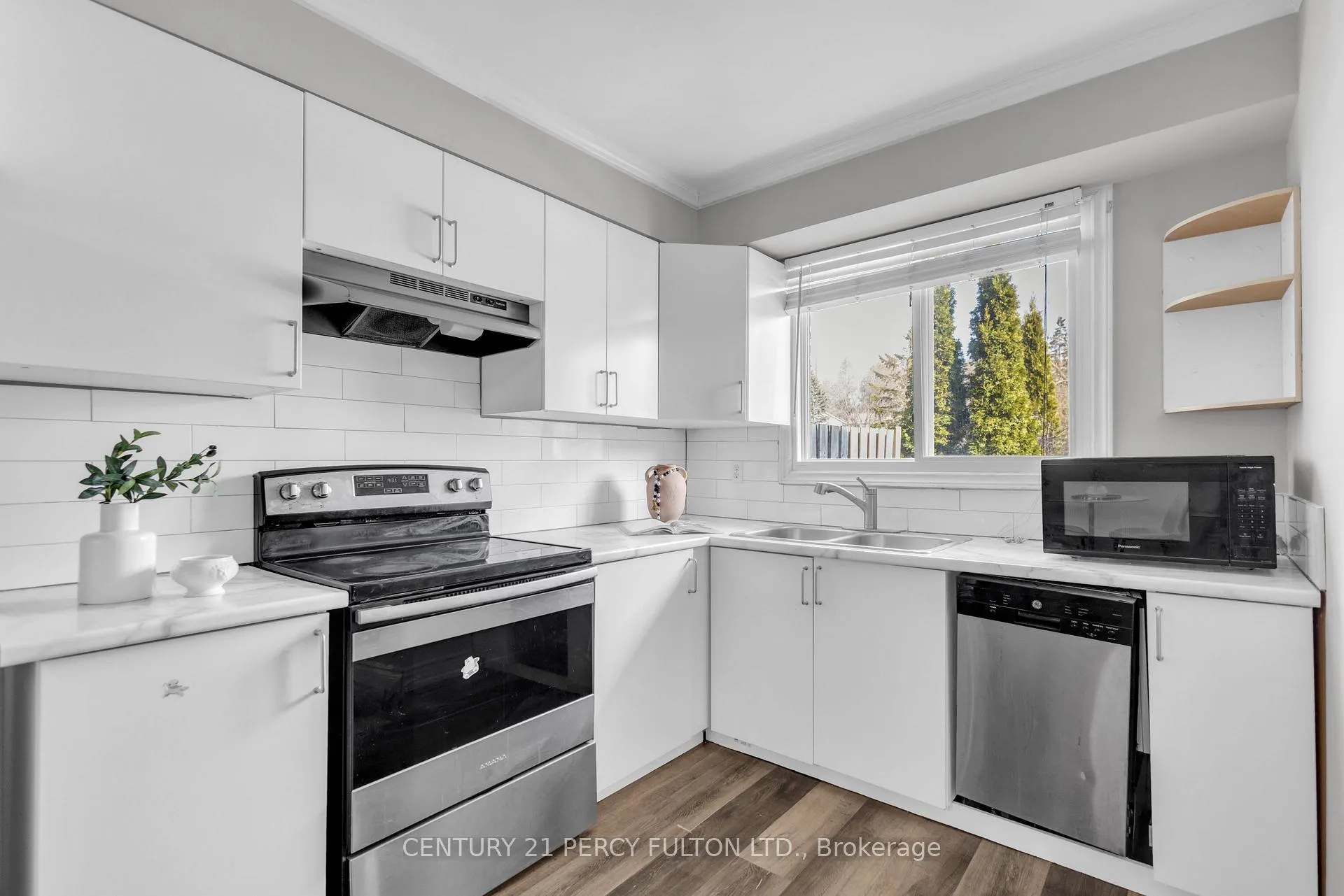 Photo 8 of Unit 23, 445 Pioneer Drive, Kitchener — HOMEH