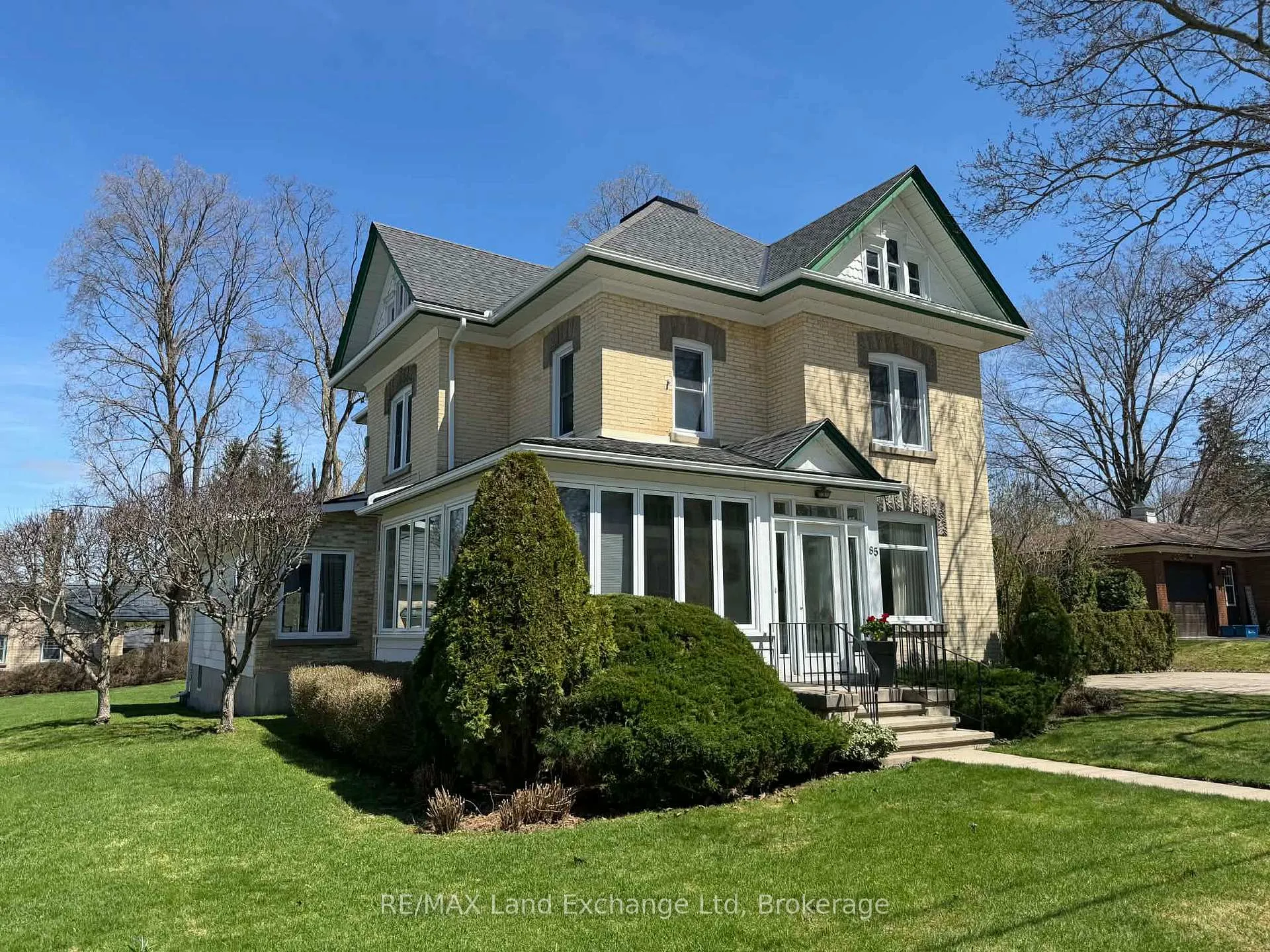 Photo 2 of 85 Patrick Street E, North Huron, Wingham — HOMEH