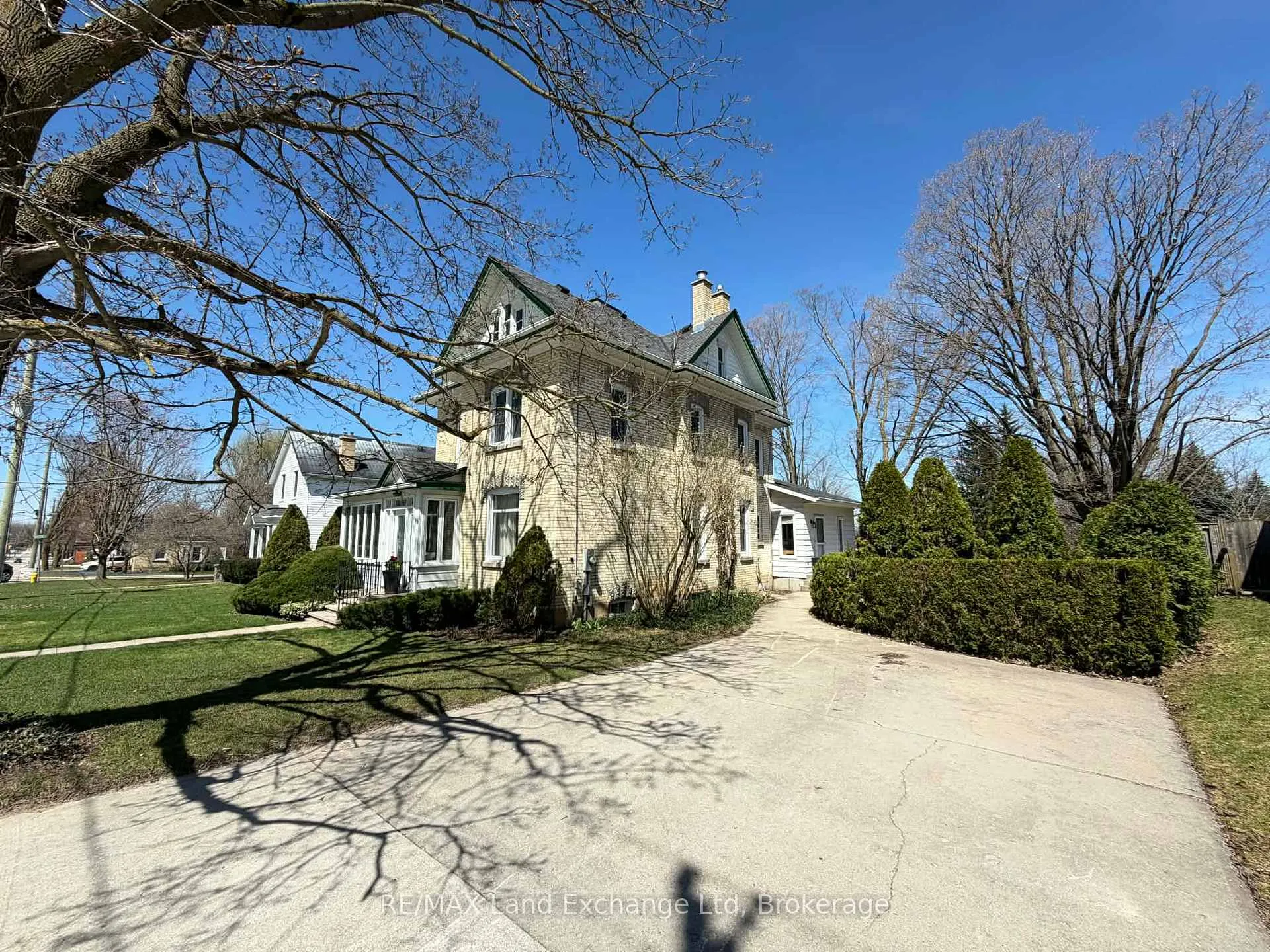 Photo 3 of 85 Patrick Street E, North Huron, Wingham — HOMEH