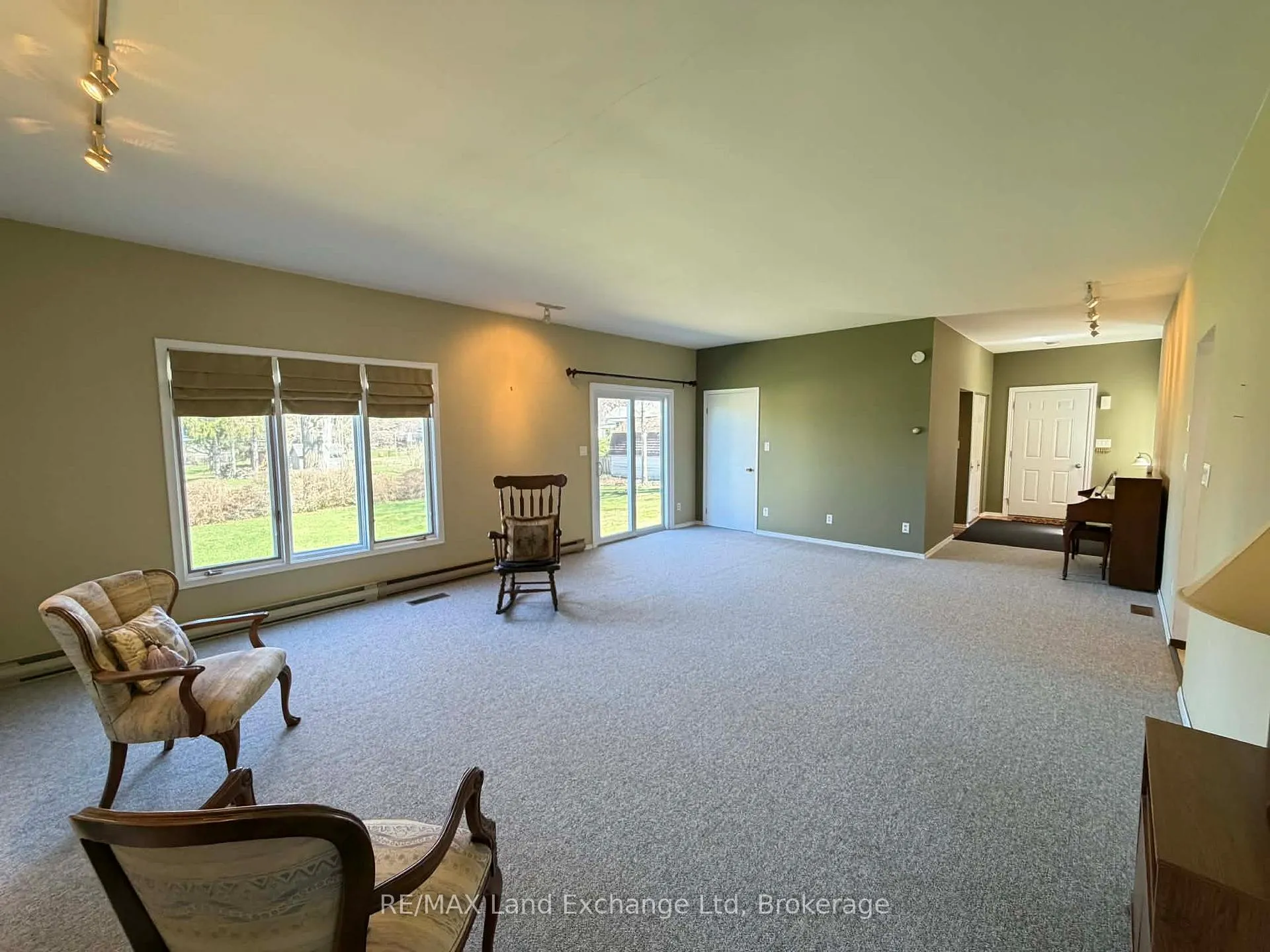 Photo 17 of 85 Patrick Street E, North Huron, Wingham — HOMEH