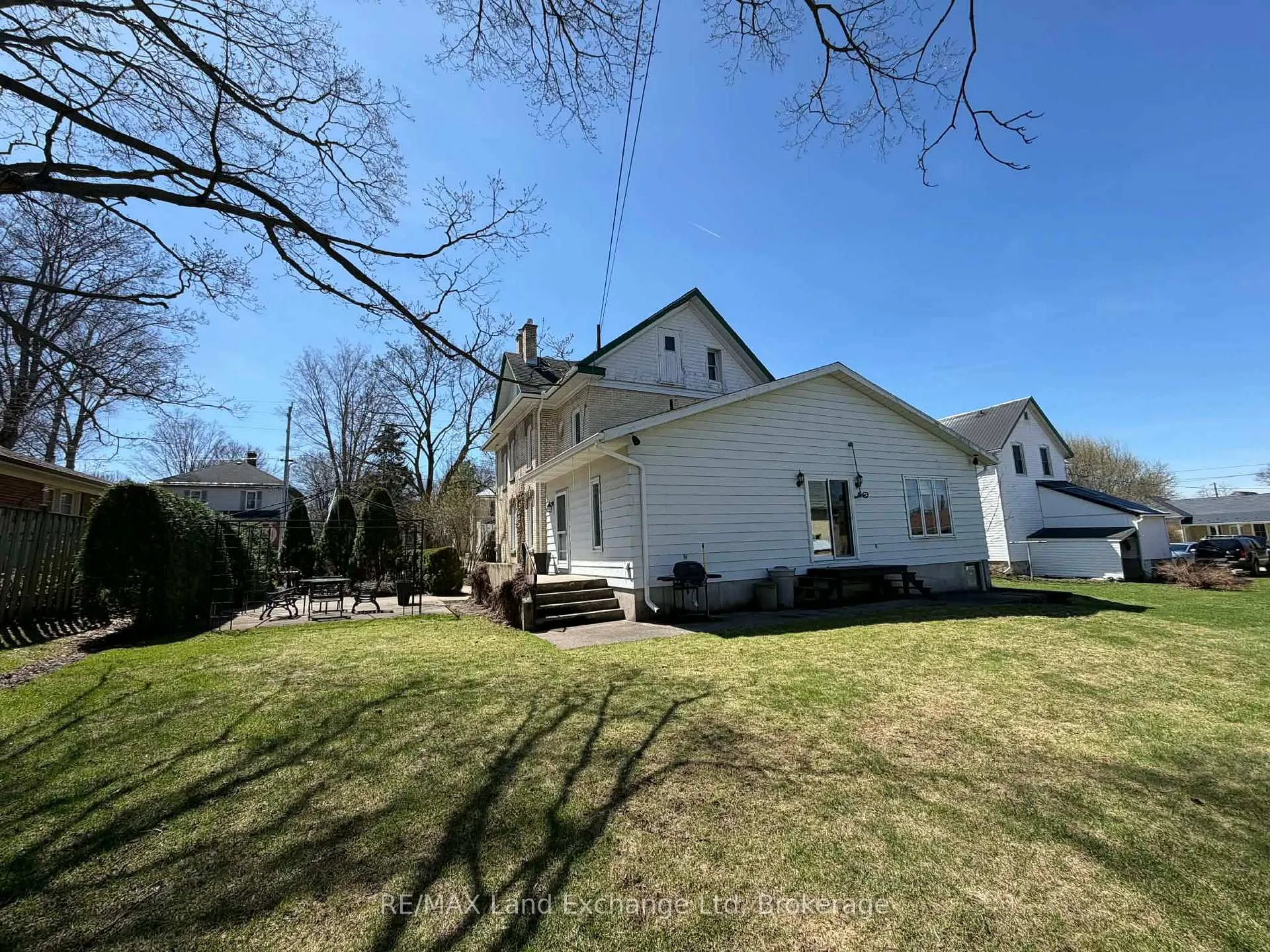 Photo 33 of 85 Patrick Street E, North Huron, Wingham — HOMEH