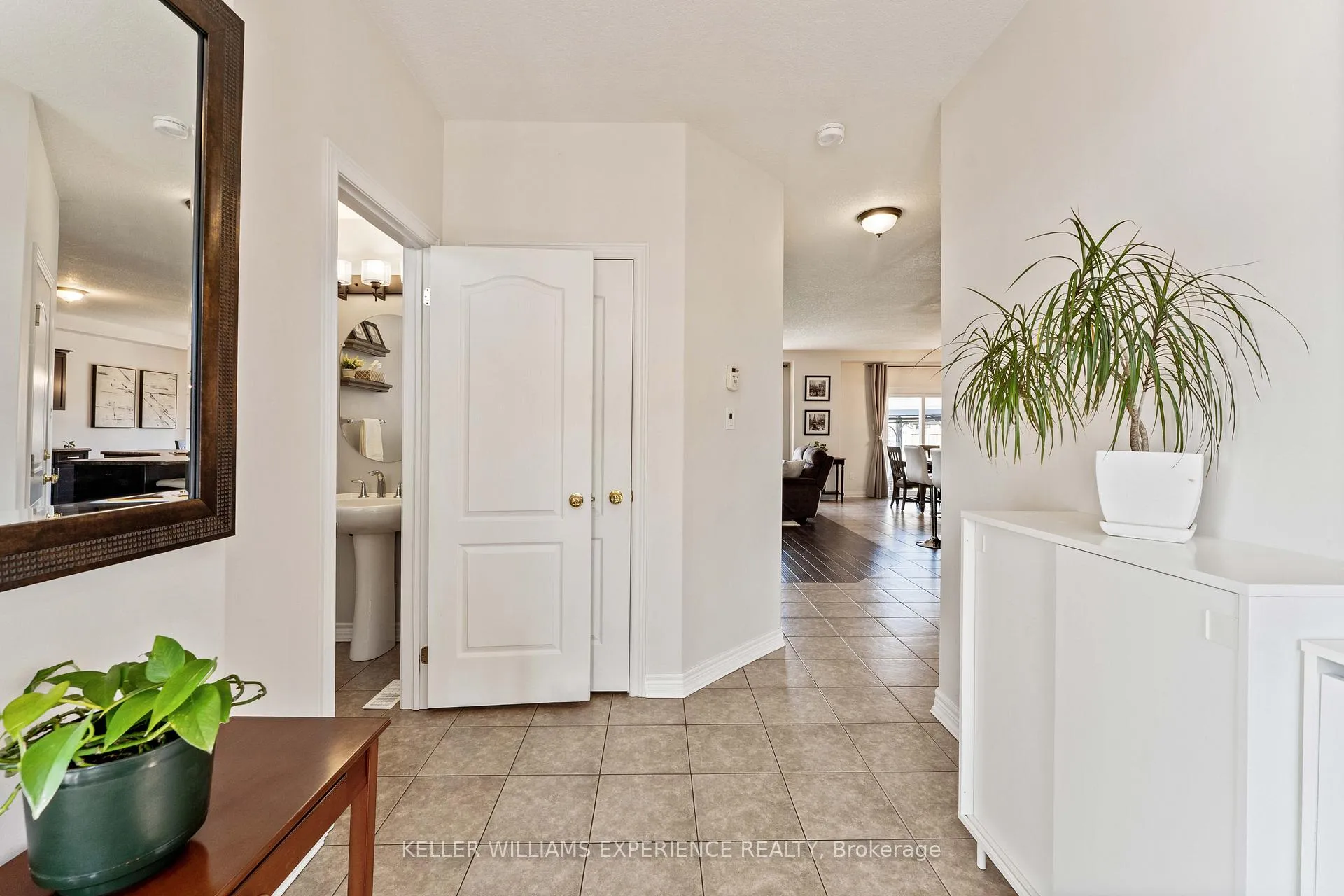 Photo 5 of 154 Arnold Crescent, Essa, Angus — HOMEH
