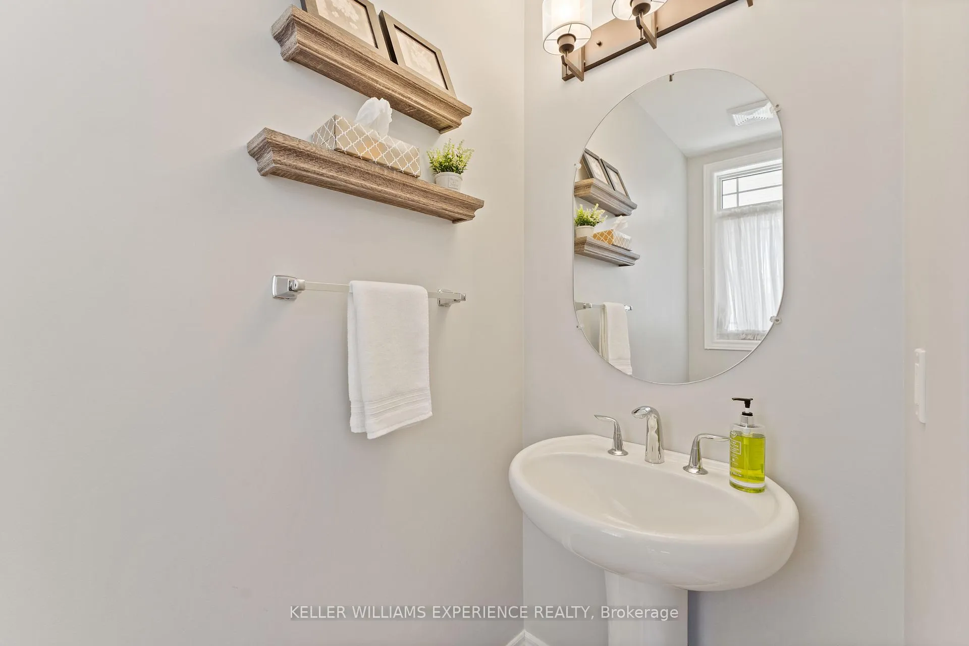Photo 6 of 154 Arnold Crescent, Essa, Angus — HOMEH