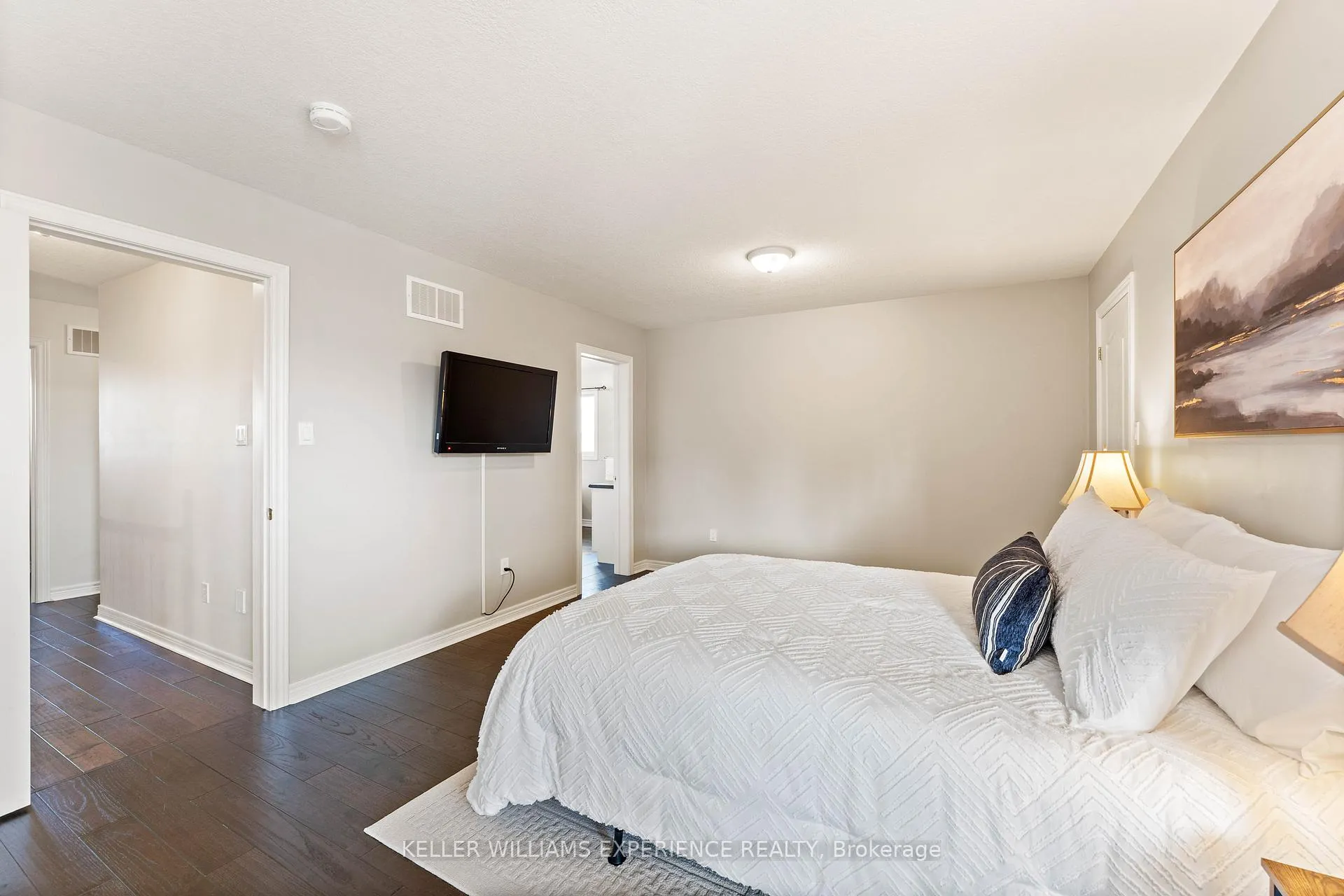 Photo 18 of 154 Arnold Crescent, Essa, Angus — HOMEH