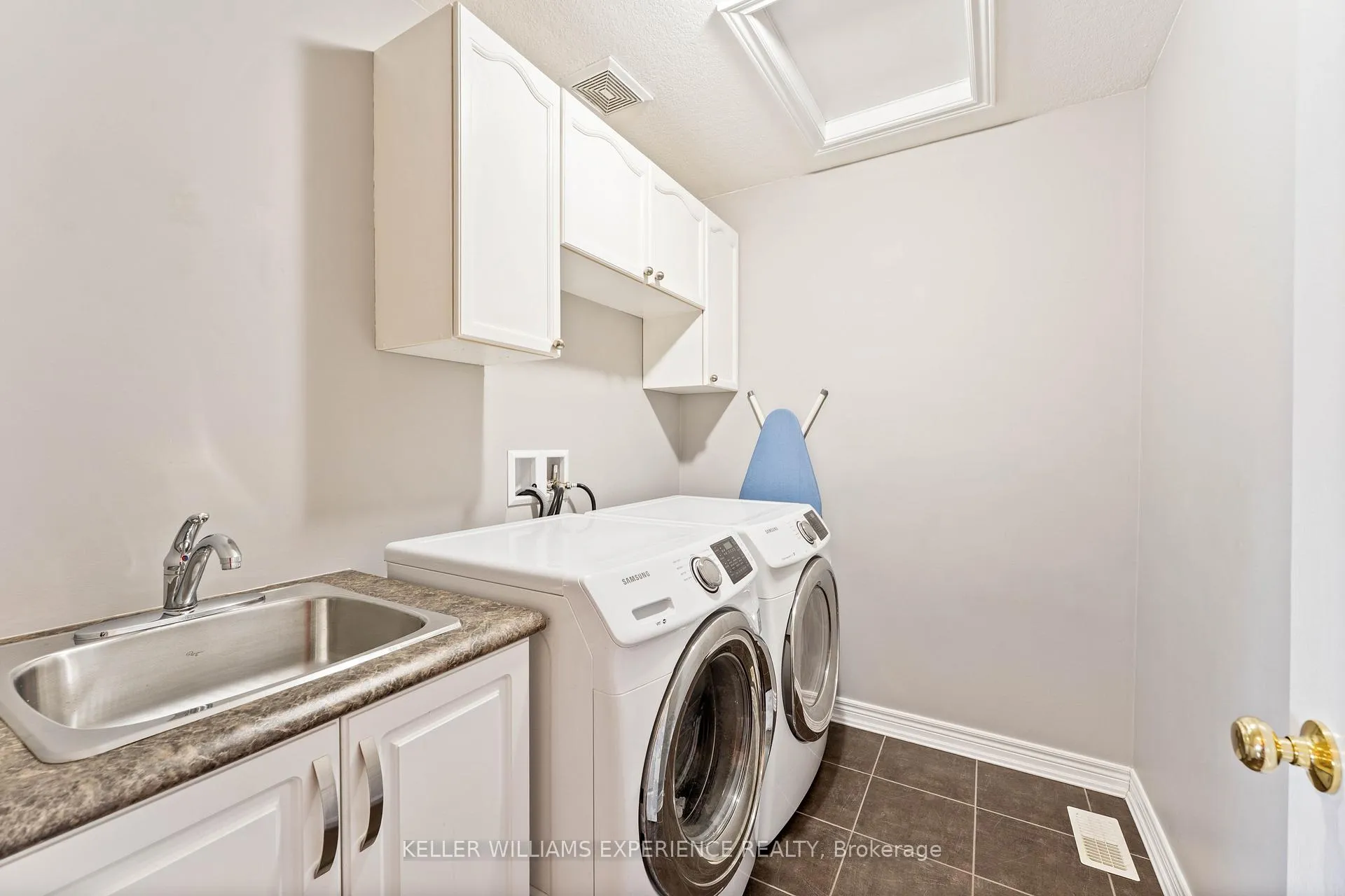 Photo 26 of 154 Arnold Crescent, Essa, Angus — HOMEH