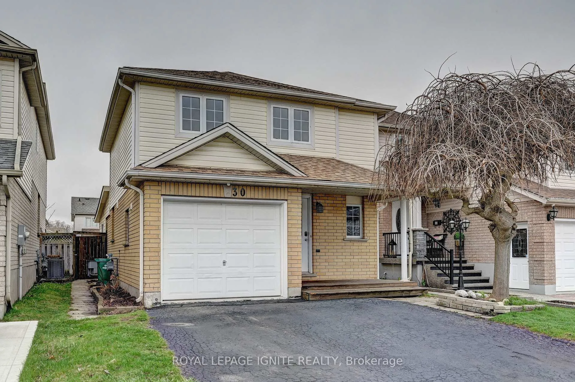 Front of 30 Bridlewreath Street