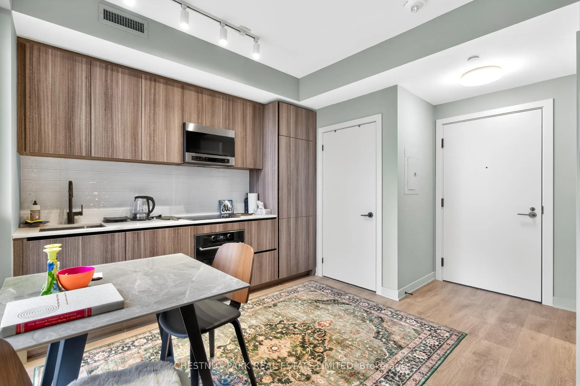 Photo 3 of Unit 2810, 117 Broadway Avenue, Toronto, Mount Pleasant West — HOMEH